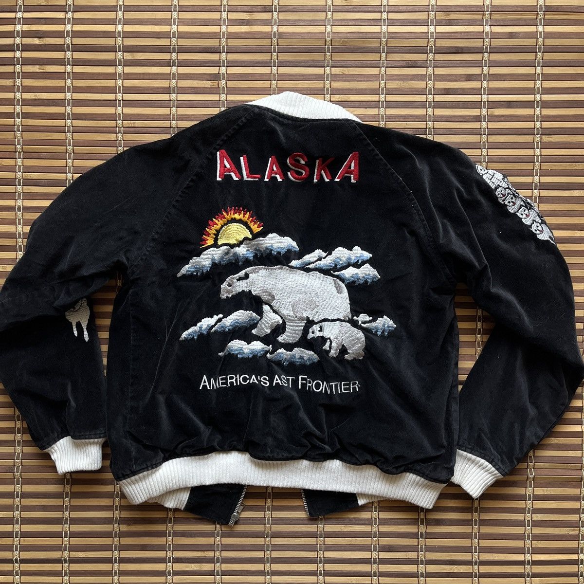 Toyo Enterprises × Vintage Vintage WW2 Velvet Sukajan Embroidery Japan Bomber Jacket Size US M / EU 48-50 / 2 - 4 Thumbnail