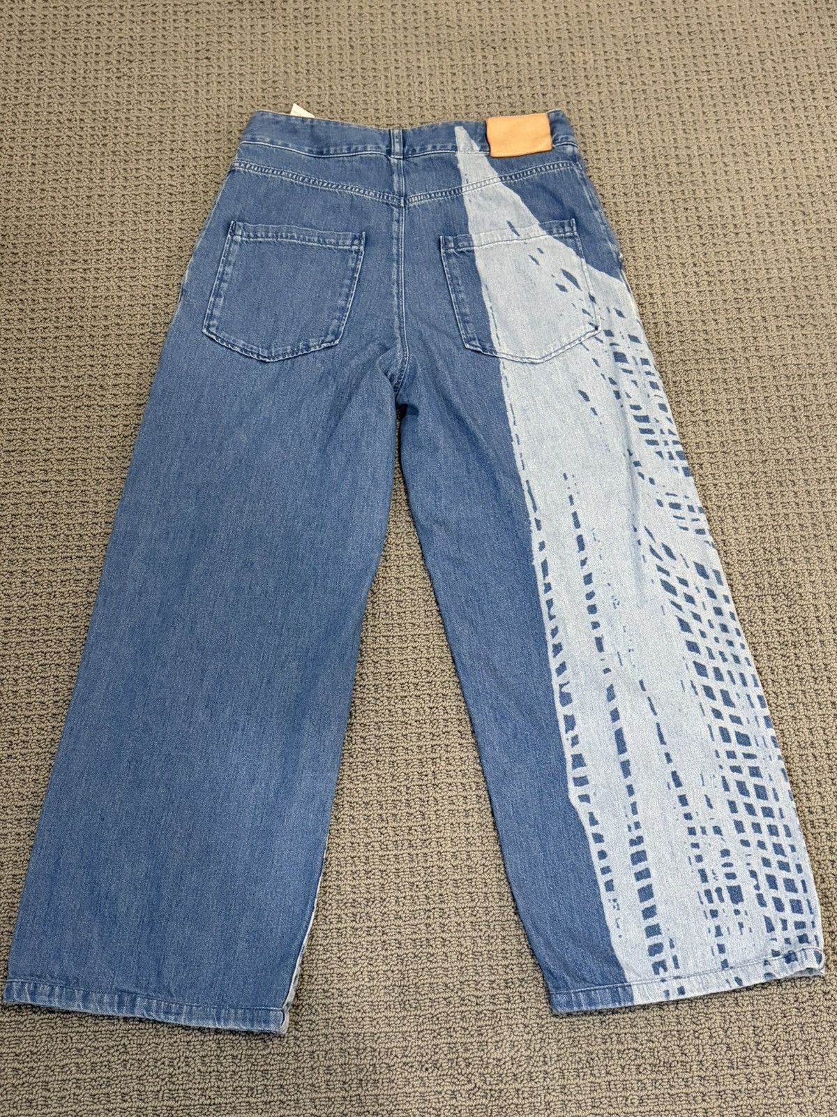 Loewe Loewe wide leg jeans new current style size 6-8 Size 27" / US 4 / IT 40 - 2 Thumbnail