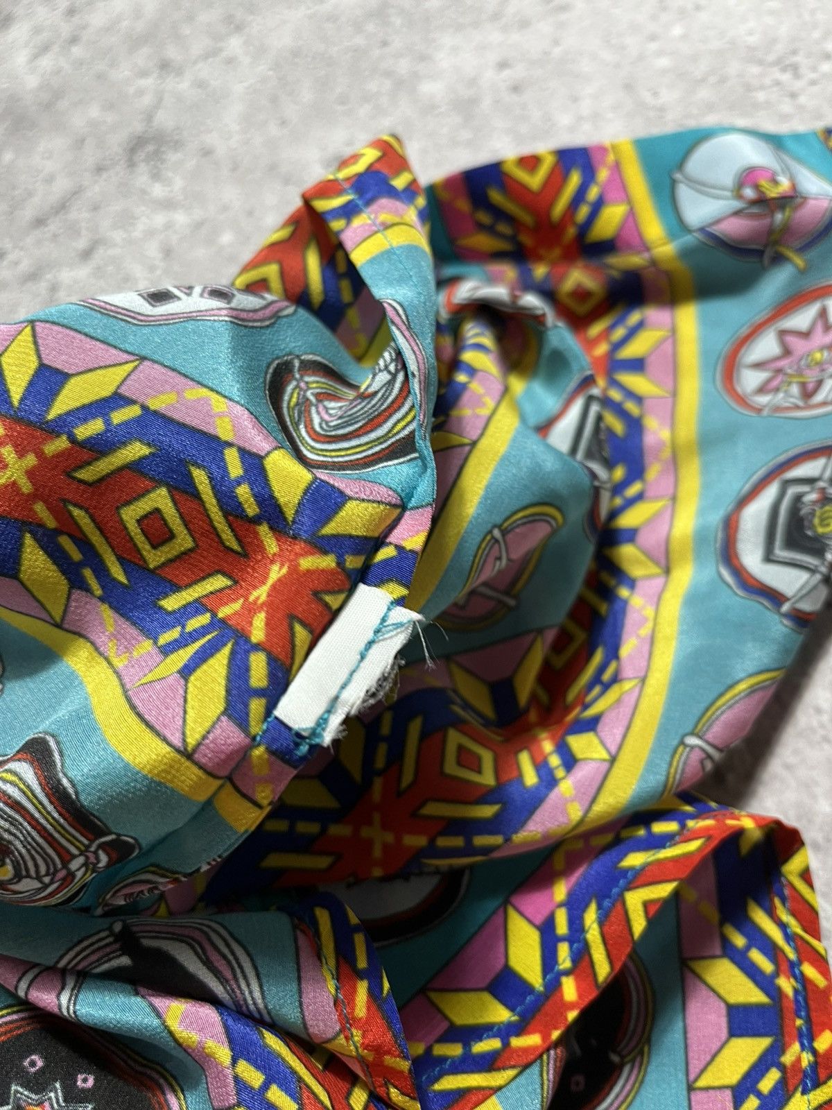 Hermes Vintage HERMES Blouse Full print Rare Silk Size M / US 6-8 / IT 42-44 - 14 Thumbnail
