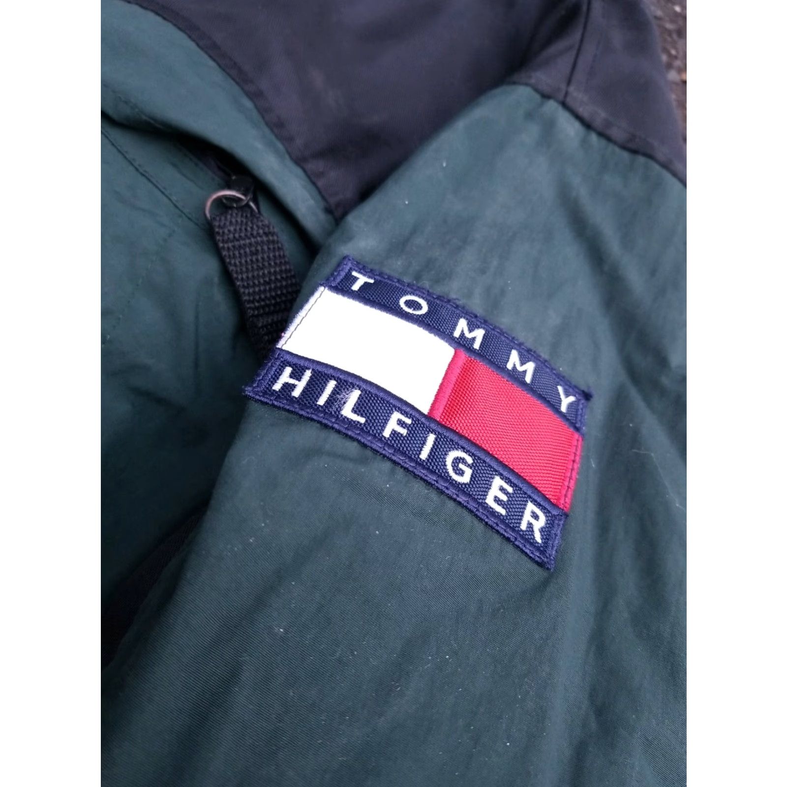 Tommy Hilfiger VINTAGE Tommy Hilfiger Athletics Jacket Green/Black Men XL Parka Full Zip Size US XL / EU 56 / 4 - 2 Thumbnail