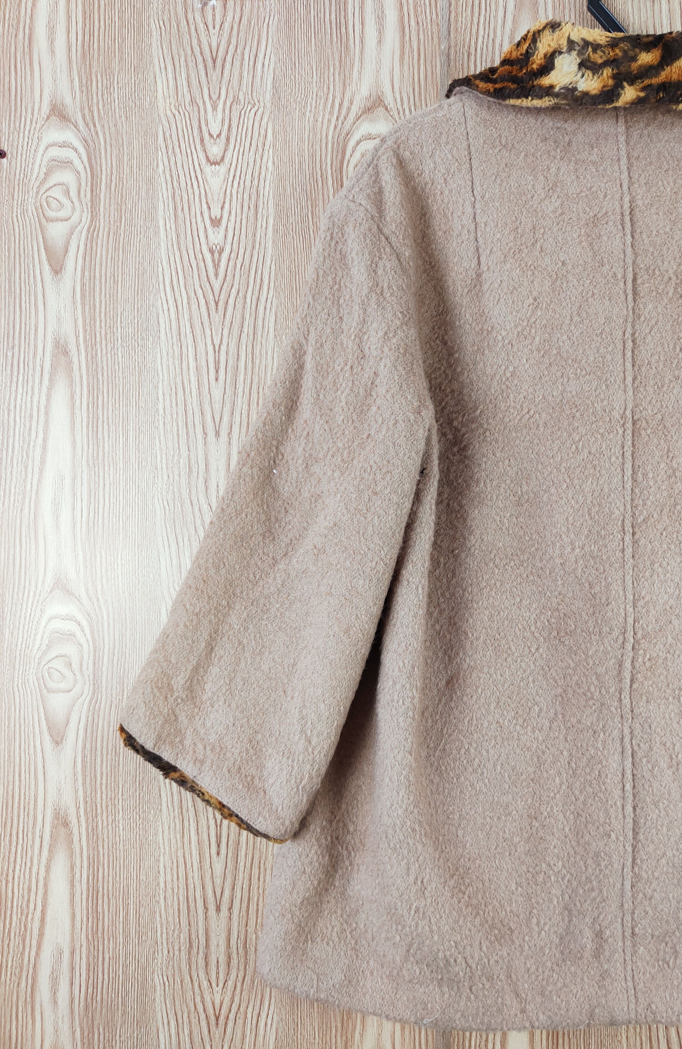 Dolce & Gabbana × Vintage Dolce & Gabbana Brown Fur Peacoat Size L / US 10 / IT 46 - 10 Thumbnail