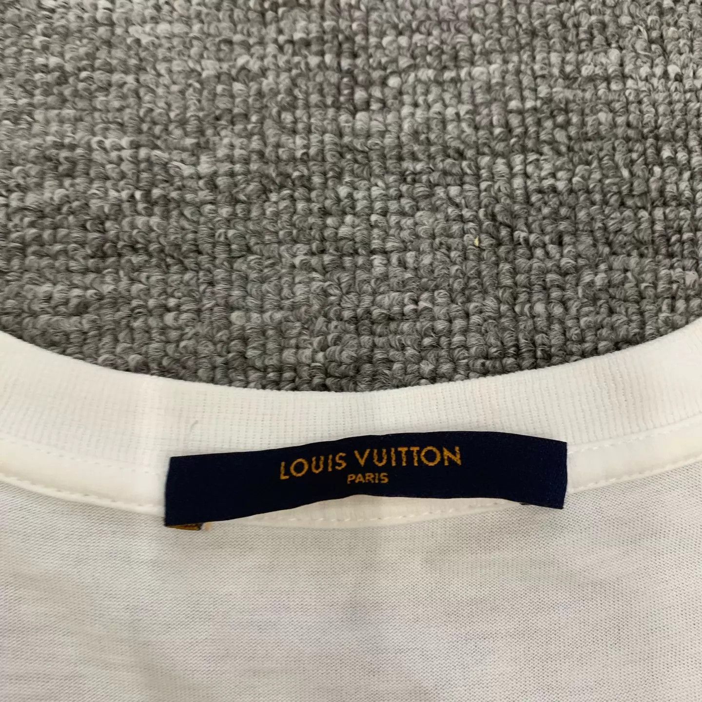 Louis Vuitton LV white chest small logo short L 95 Size US L / EU 52-54 / 3 - 4 Thumbnail