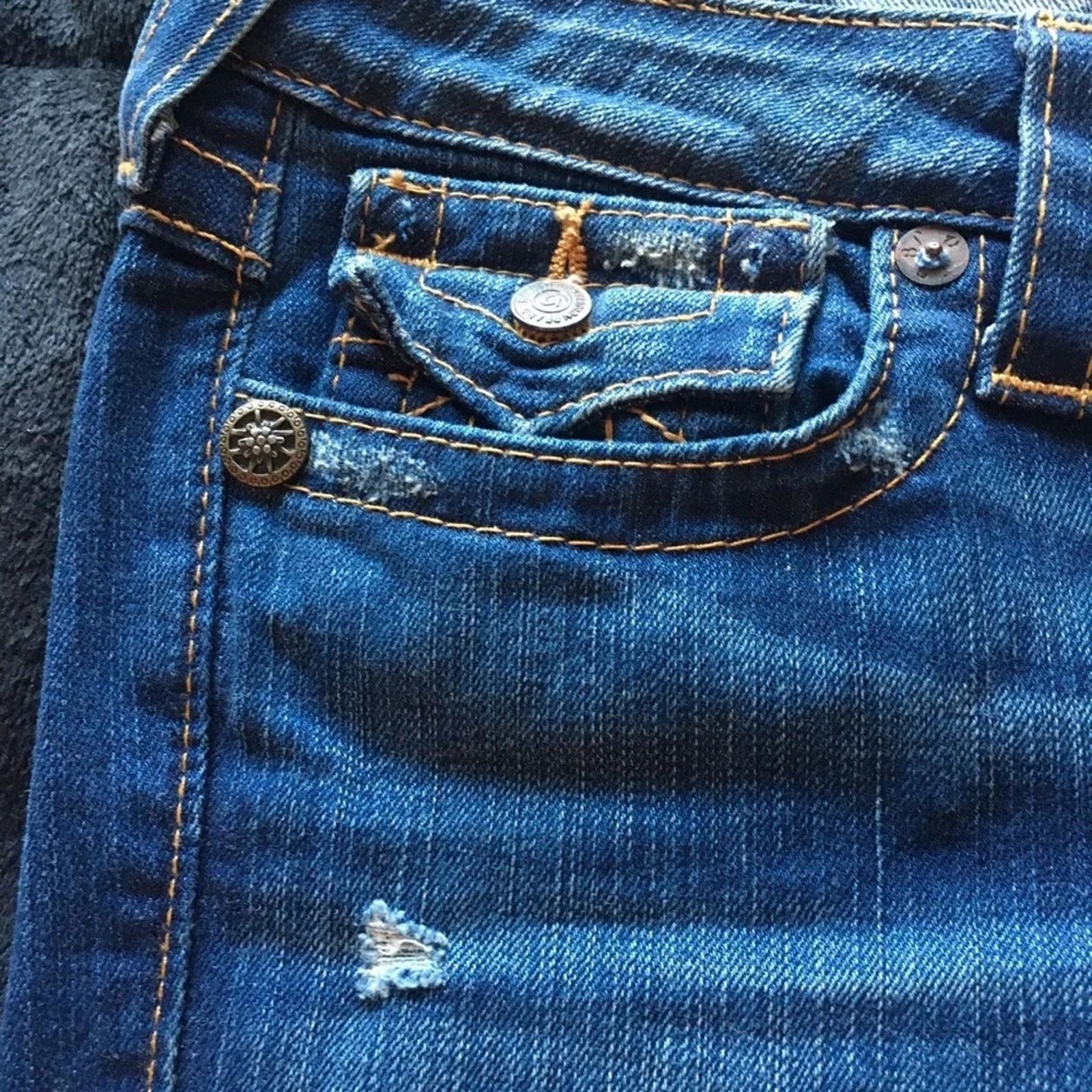 True Religion True Religion Y2K vintage Raegan flare leg jeans, size 28 Size 28" / US 6 / IT 42 - 5 Thumbnail