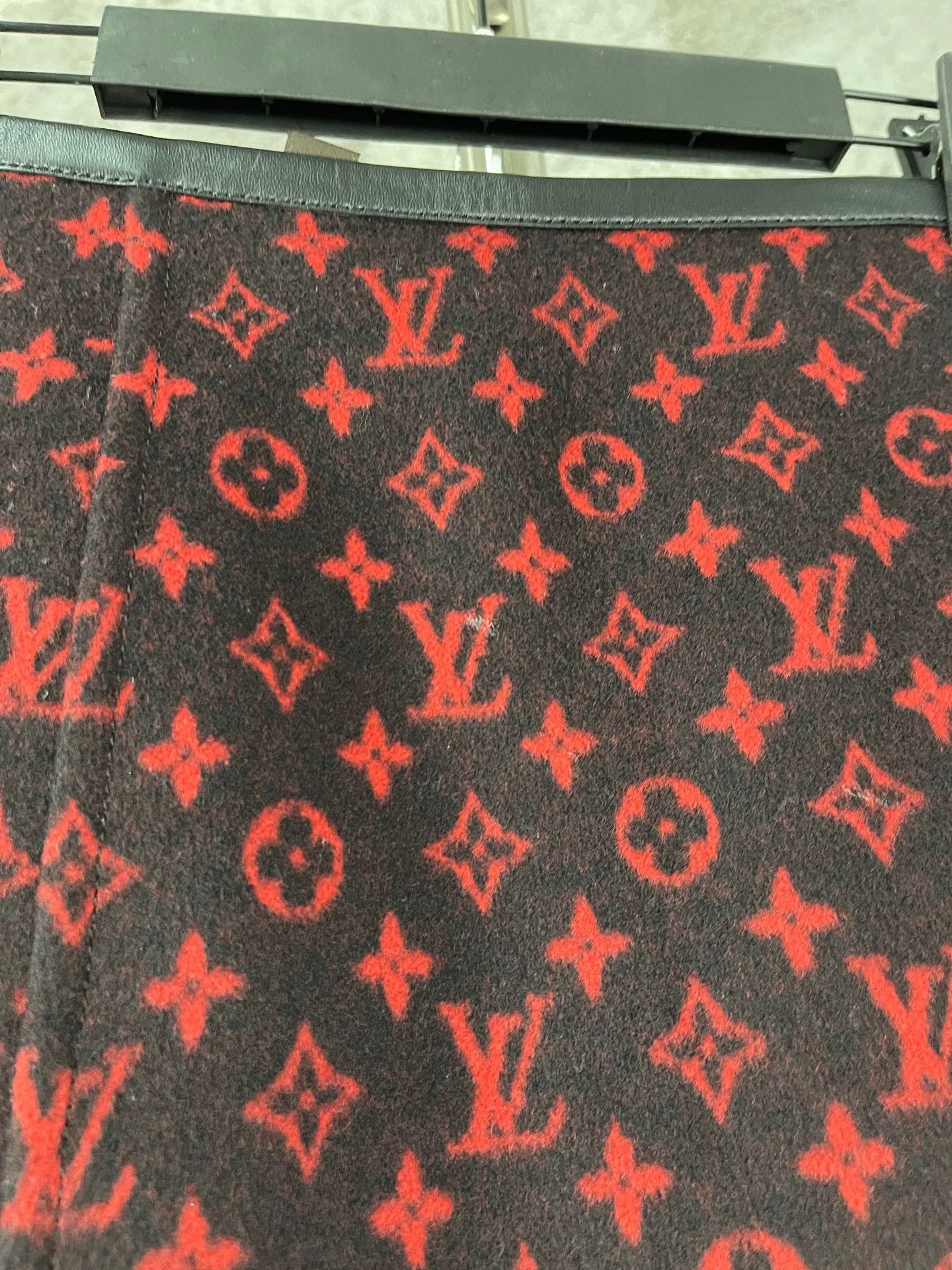 Louis Vuitton LV Monogram Wool Mini Skirt Women's Size 36 Size 26" / US 2 / IT 38 - 6 Thumbnail