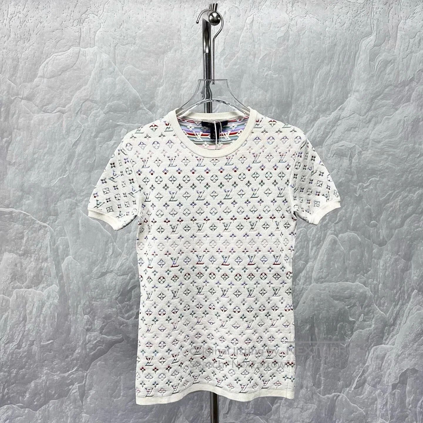 Louis Vuitton louis vuitton colorful logo silk short sleeve. Size S / US 4 / IT 40 - 1 Thumbnail