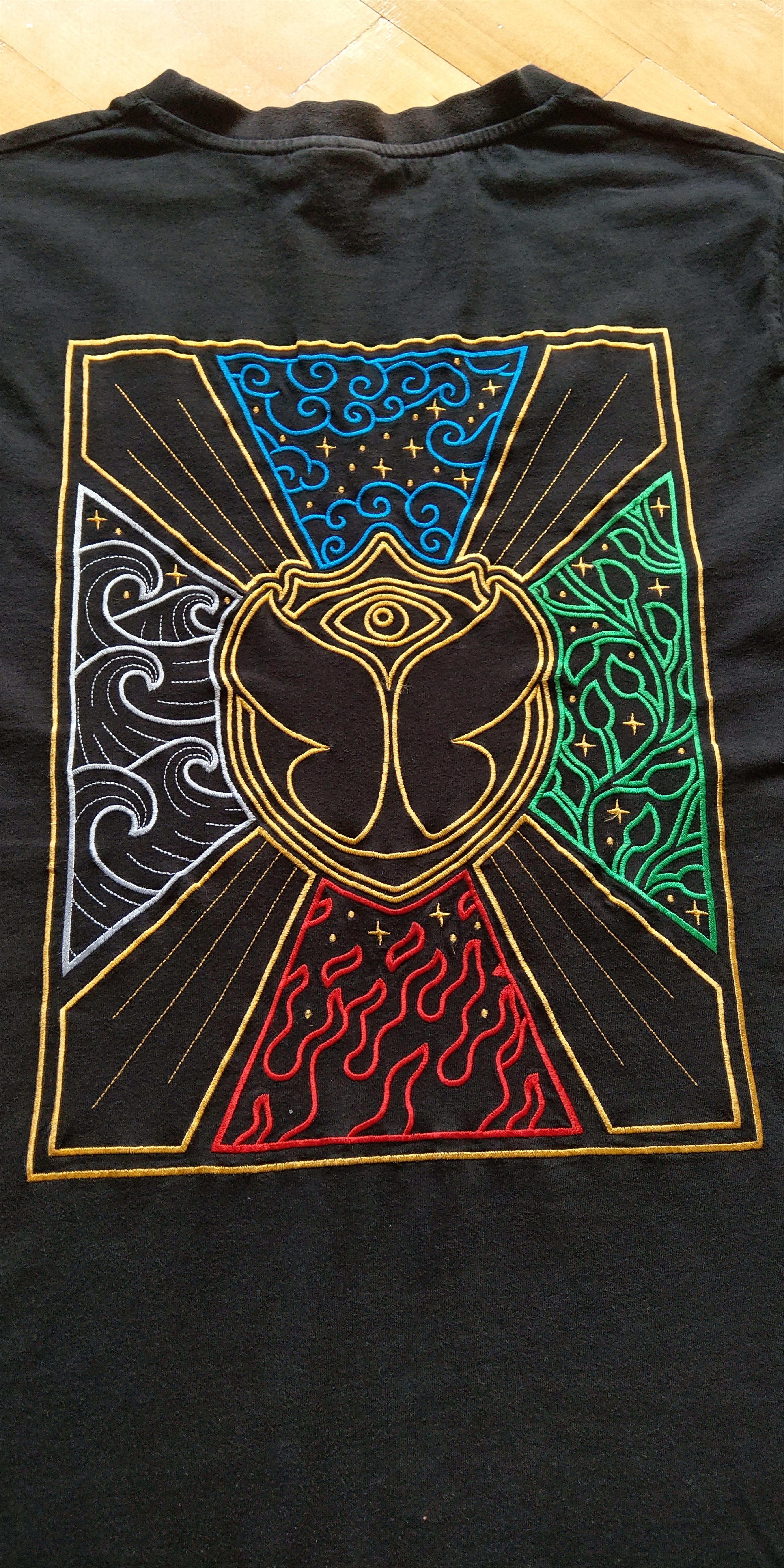 Tomorrowland Tomorrowland Unique Shirt Edm Rave Festival aviici Size US S / EU 44-46 / 1 - 2 Thumbnail