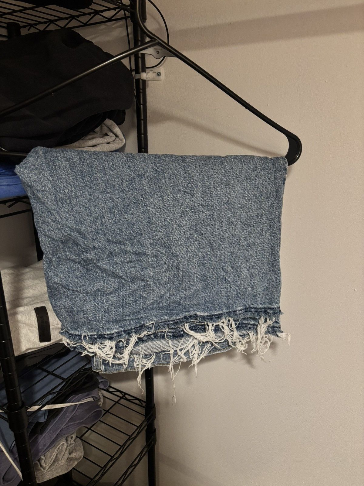 Levi's Levi distressed jorts Size US 36 / EU 52 - 1 Thumbnail
