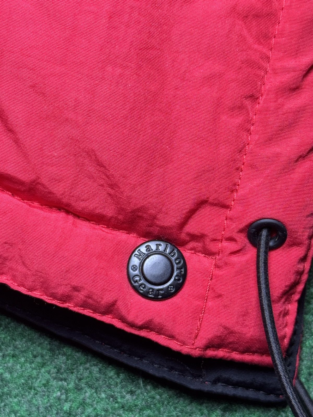 Marlboro Vintage Marlboro Adventure Team Puffer Hood Detachable Size US L / EU 52-54 / 3 - 2 Thumbnail