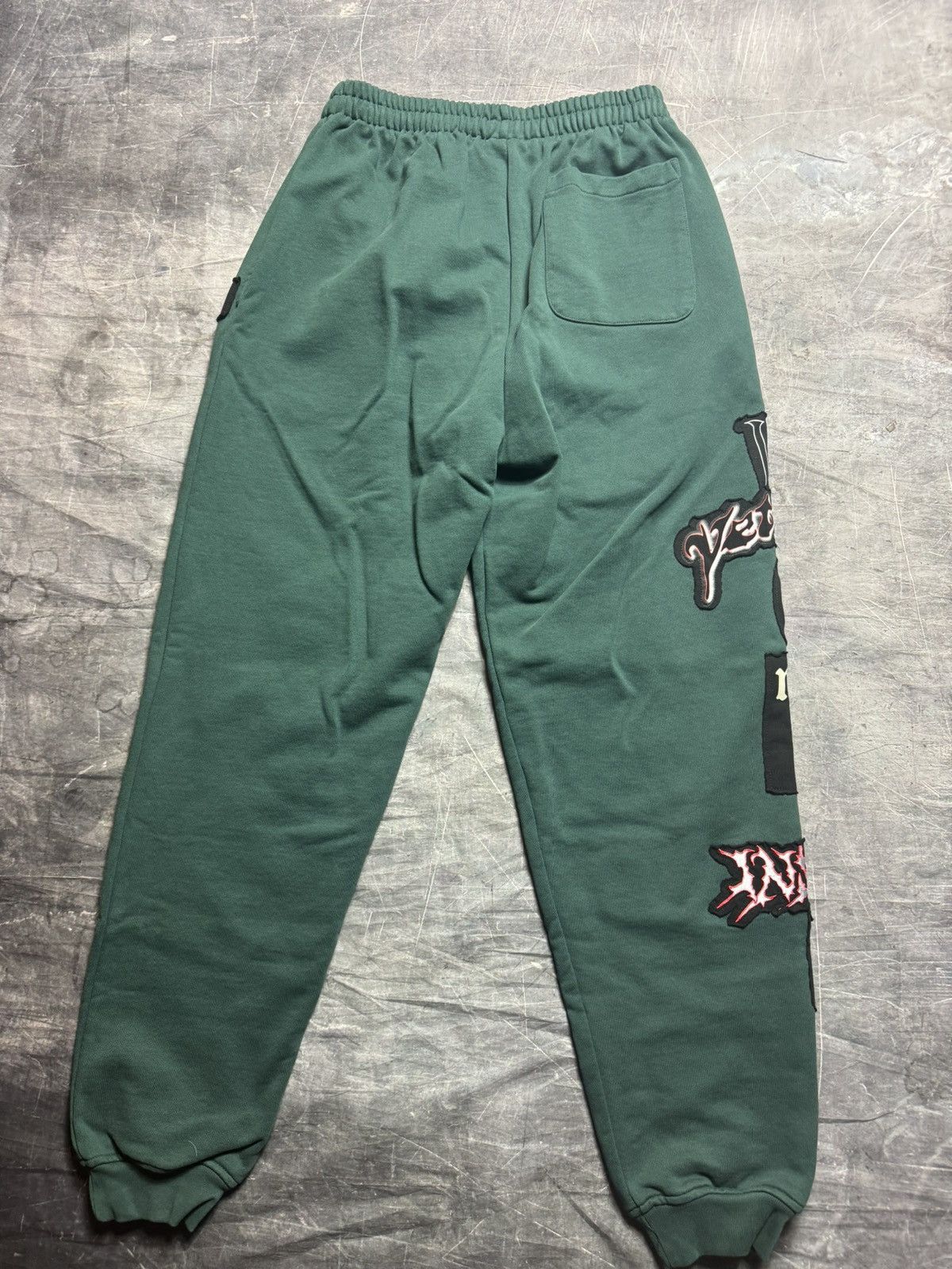 Vetements Vetements Metal Patchwork Sweatpants in Green Size US 36 / EU 52 - 2 Thumbnail