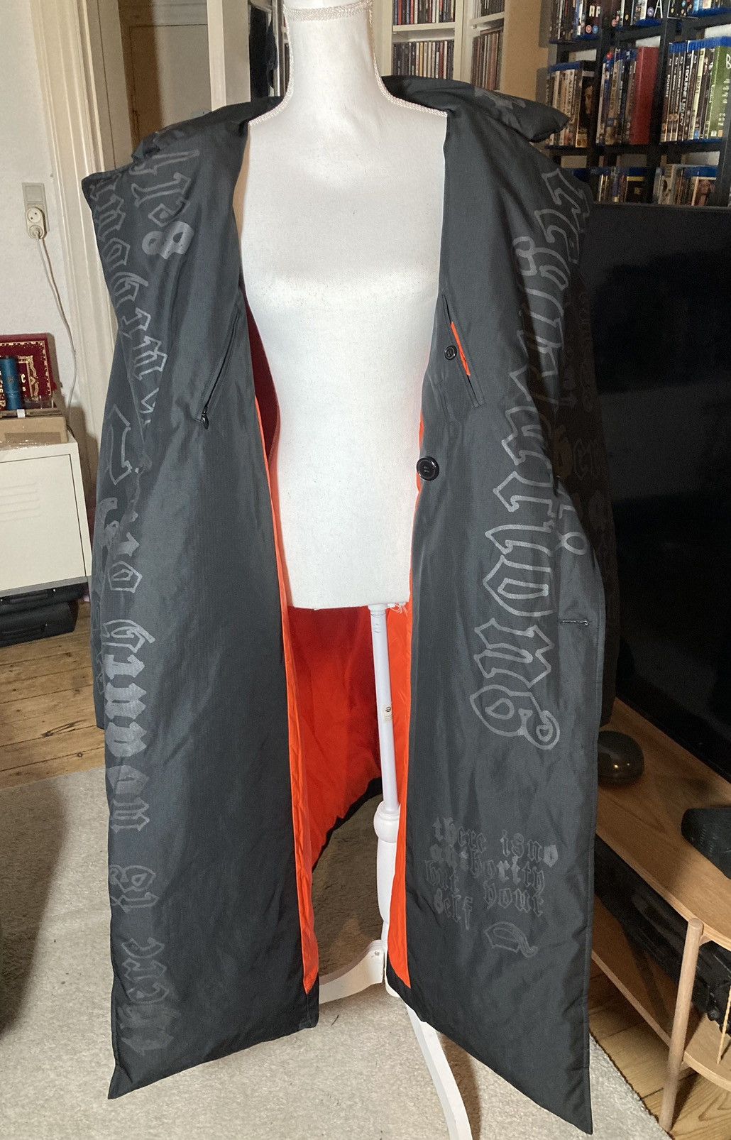 Yang Li Yang Li archival ‘graffiti’ puffer coat, Fall 2017 Size US L / EU 52-54 / 3 - 7 Thumbnail
