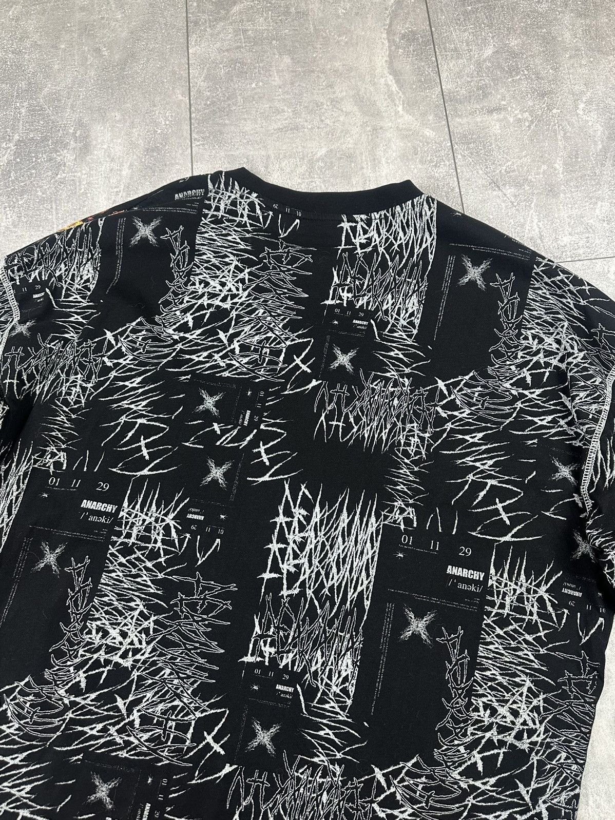 Jaded London Jaded London Overprint Logo Anarchy Long-Sleeve Size US XL / EU 56 / 4 - 16 Thumbnail