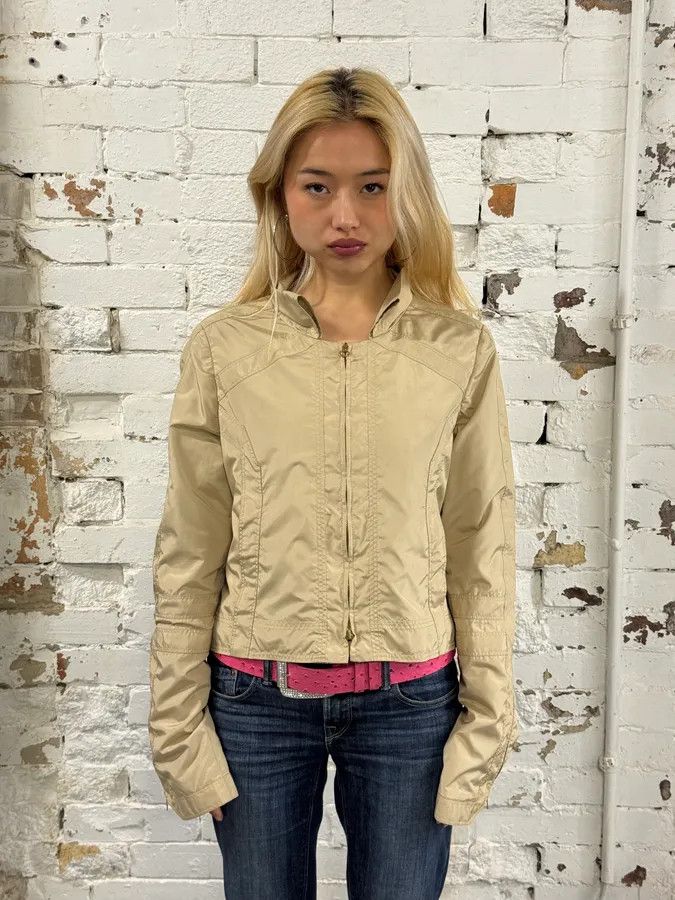 Gucci SS2004 Gucci Beige Cropped Nylon Jacket Size S / US 4 / IT 40 - 2 Thumbnail