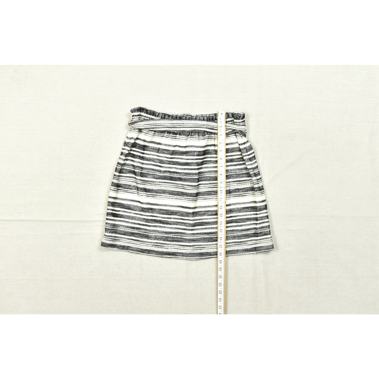 Loft LOFT Outlet Women's Medium Black White Striped Knit Skirt With Tie Waist And Poc Skirt Short Black White Striped Knit Pants? Size 32" / US 10 / IT 46 - 5 Thumbnail