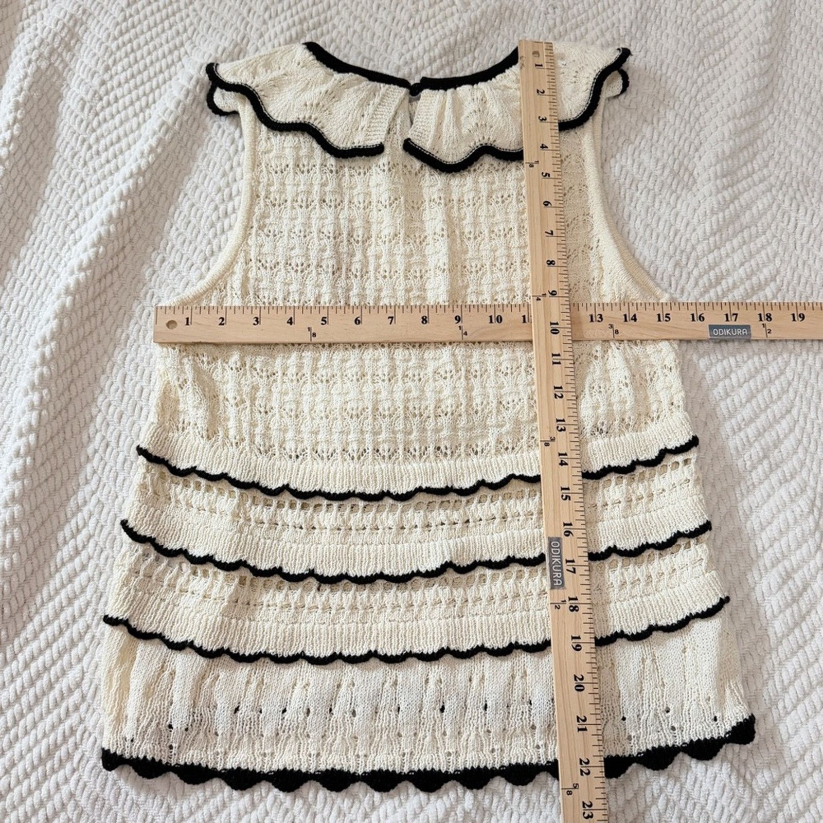 Elie Tahari Elie Tahari Cream Scallop Trim Knit crochet knit Top Size L / US 10 / IT 46 - 5 Thumbnail