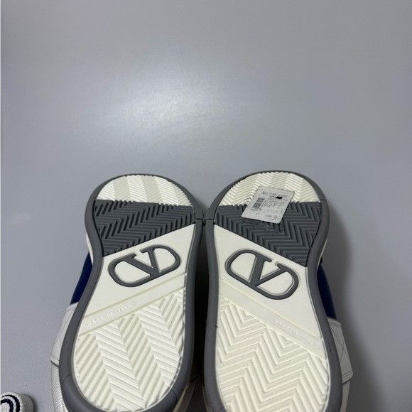 Valentino Valentino Garavani Open Skate Sneakers White Blue Men’s EU 4 Size US 8 / EU 41 - 7 Thumbnail