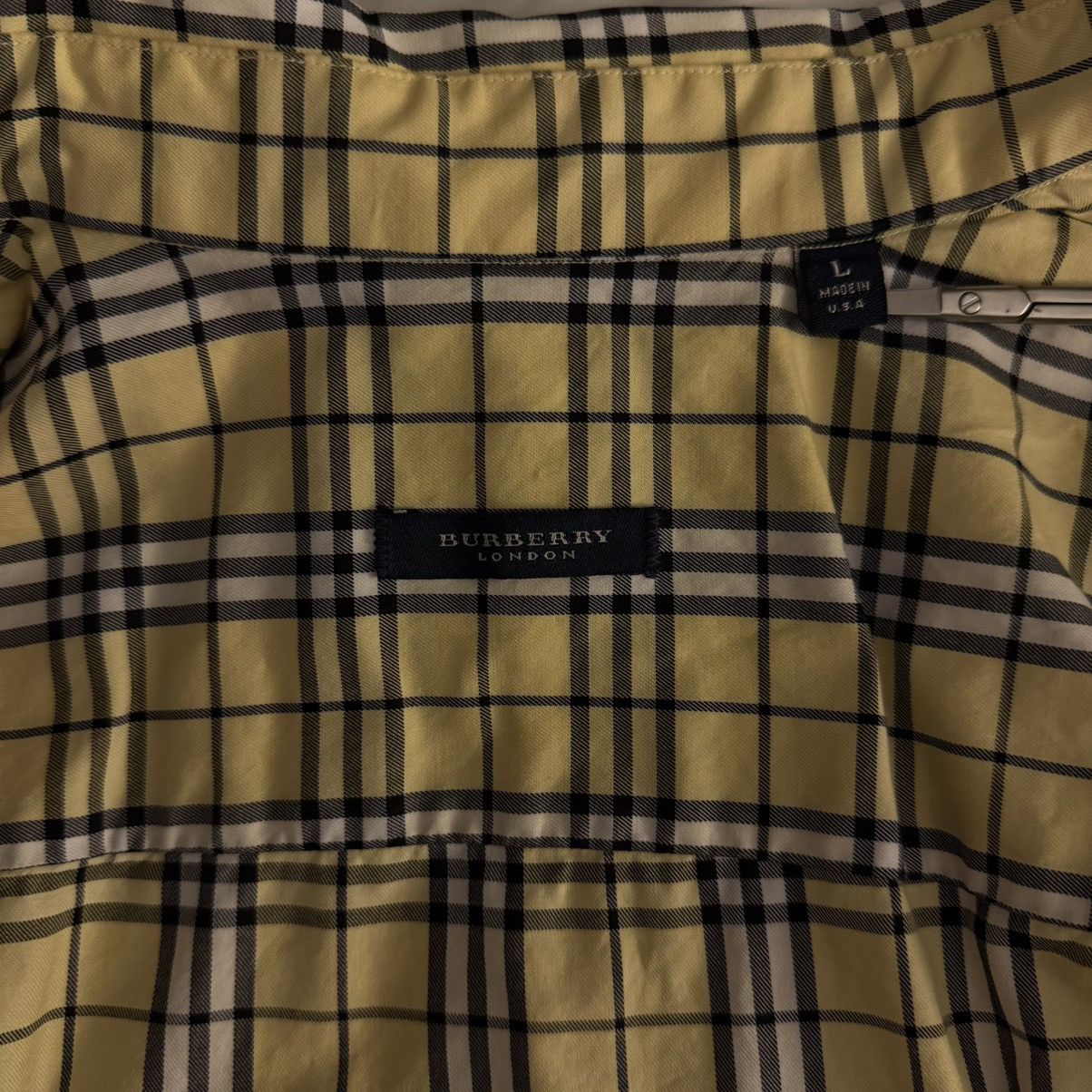 Burberry Burberry London Vintage Yellow Nova Check Short Sleeve Shirt Size US L / EU 52-54 / 3 - 3 Thumbnail