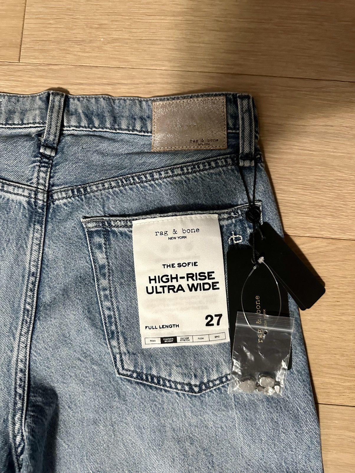 Rag & Bone rag & bone Sofie Embellished High Rise Wide Leg Jeans Size 27" / US 4 / IT 40 - 11 Thumbnail
