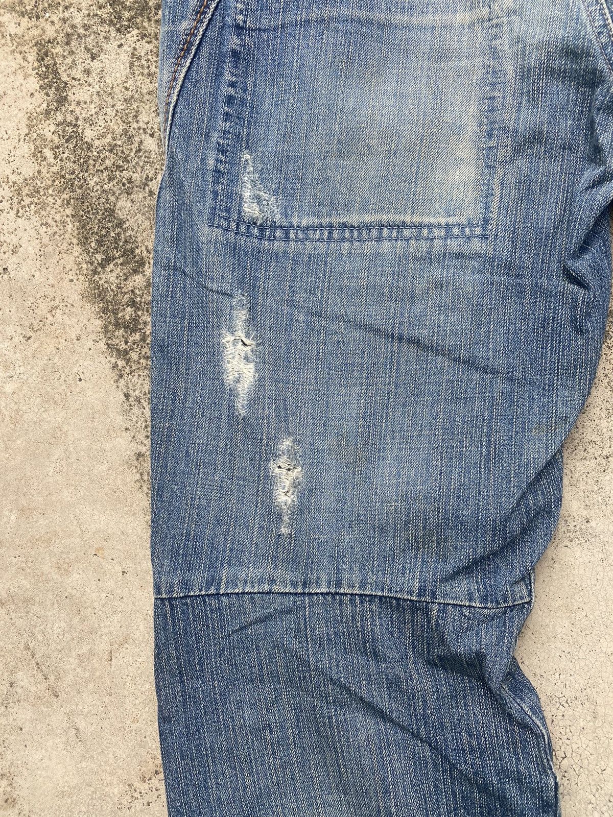 Designer × Le Grande Bleu (L.G.B.) × Marithe + Francois Girbaud Marithe Francois Girbaud Distressed Clawmark Jeans Size US 29 - 20 Thumbnail
