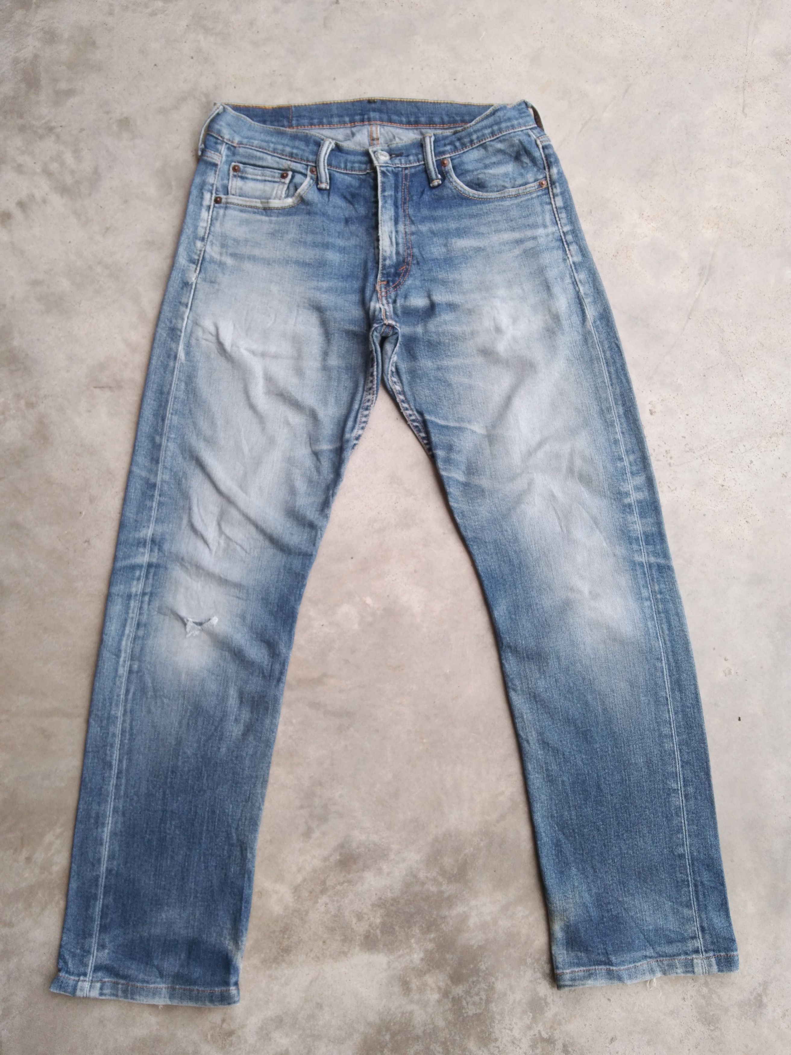 Vintage Levi's Jeans 513 Faded Blue Distressed Denim