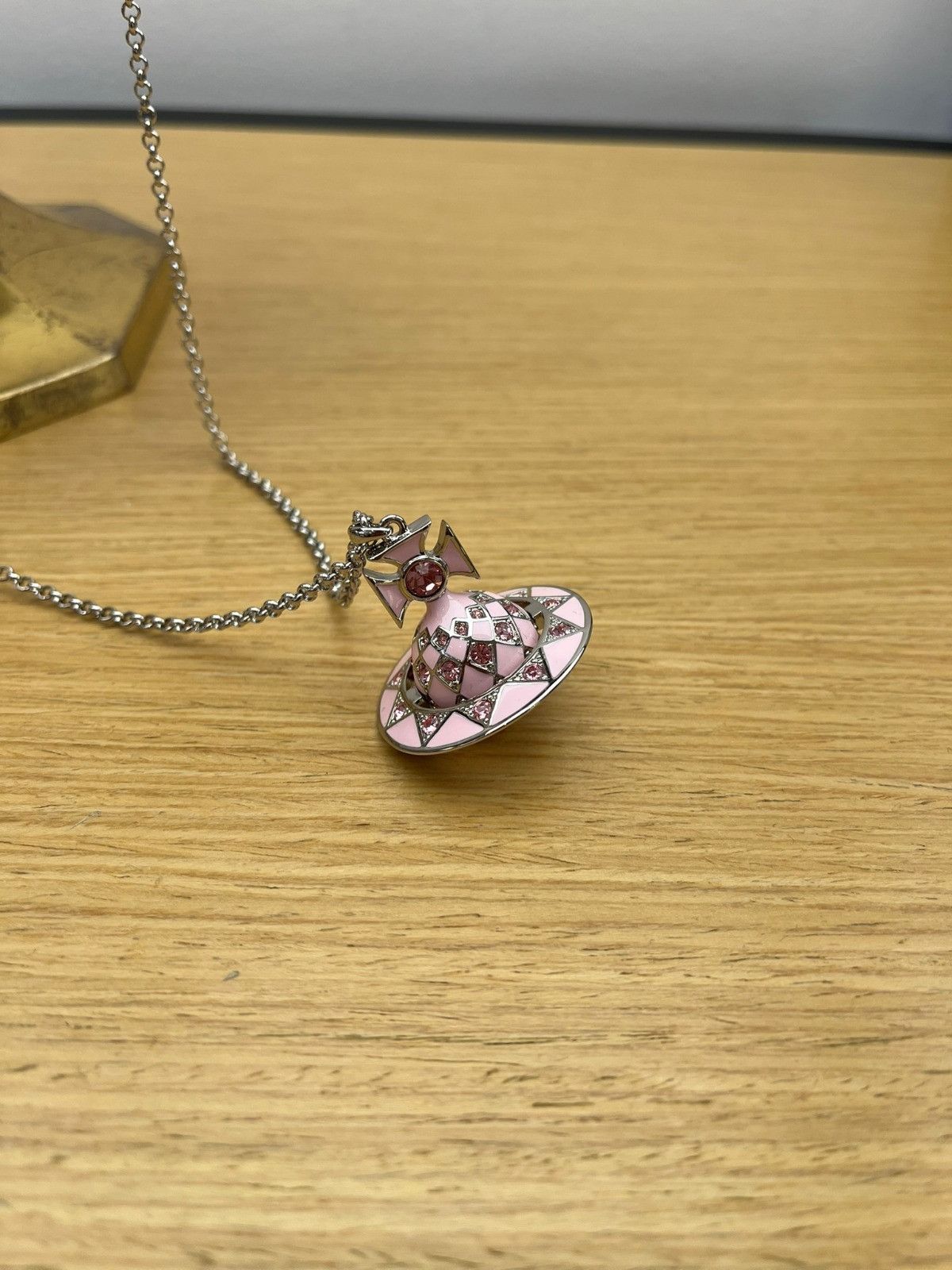 Vivienne Westwood o1f1d3z1025 Size: OS / Harlequin Orb Pendant Necklaces Size ONE SIZE - 2 Thumbnail