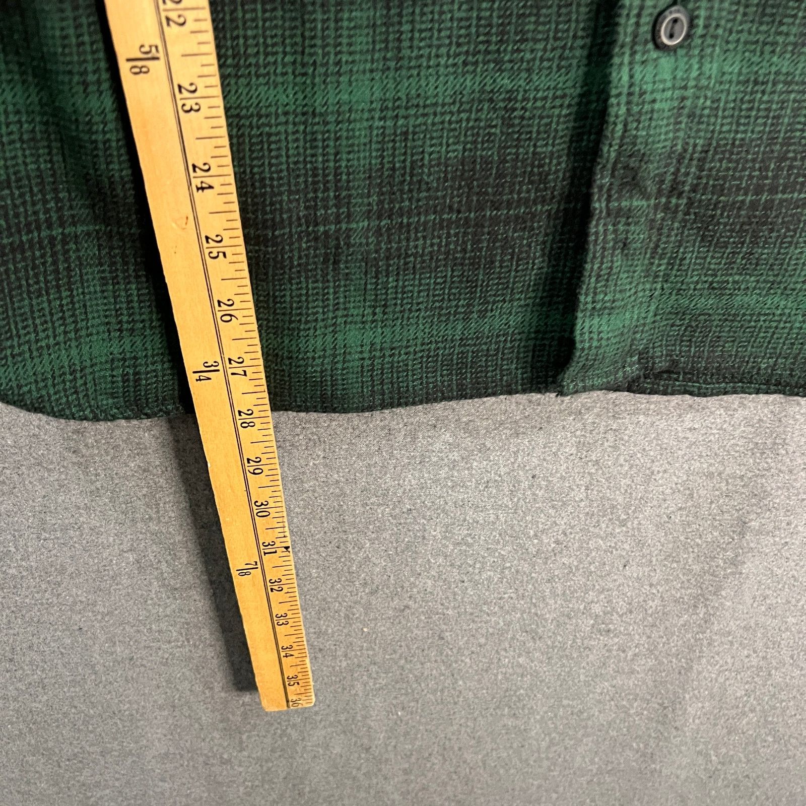 Other Levis Shirt Mens Button Up Green Buffalo Plaid Casual Size US S / EU 44-46 / 1 - 7 Thumbnail