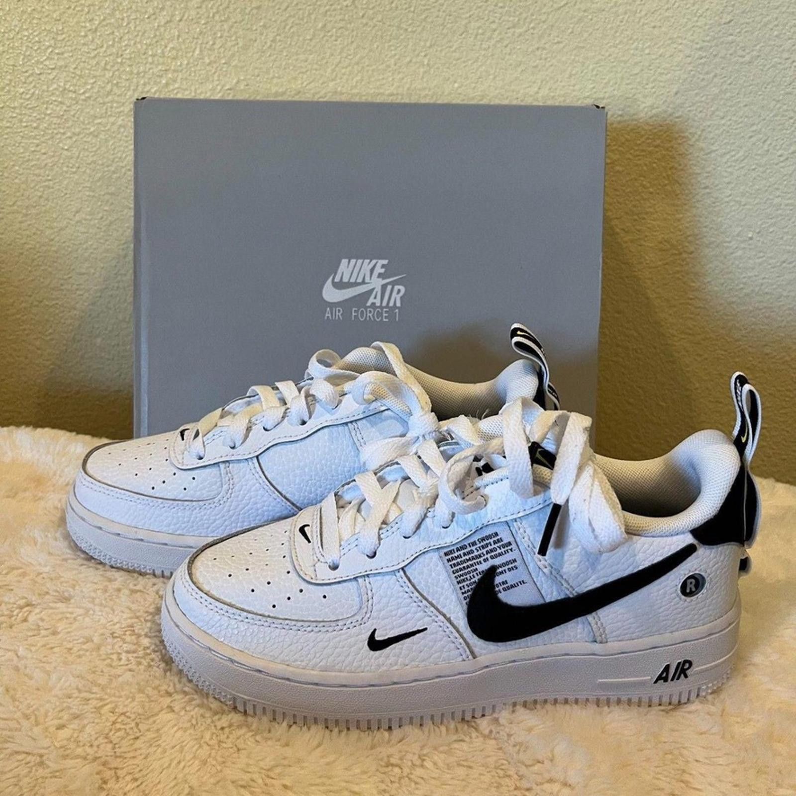 Nike Air Force 1 Lv8 Utility Gs in White, Men's (Size 5)