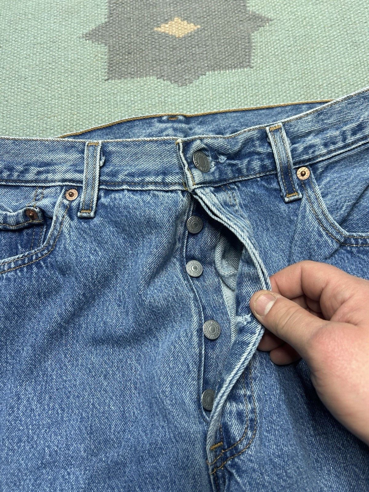Vintage 90s Levi’s 501 0193 jeans straight leg button fly USA 32x31 Size US 32 / EU 48 - 7 Thumbnail
