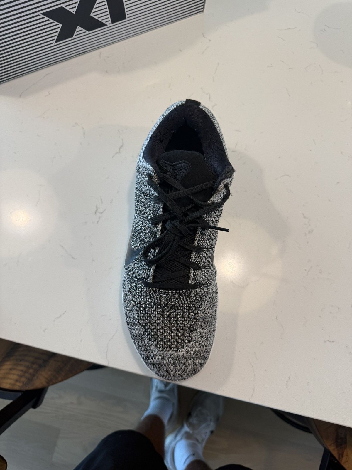 Nike Kobe 11 Low Oreo Size US 10.5 / EU 43-44 - 4 Thumbnail