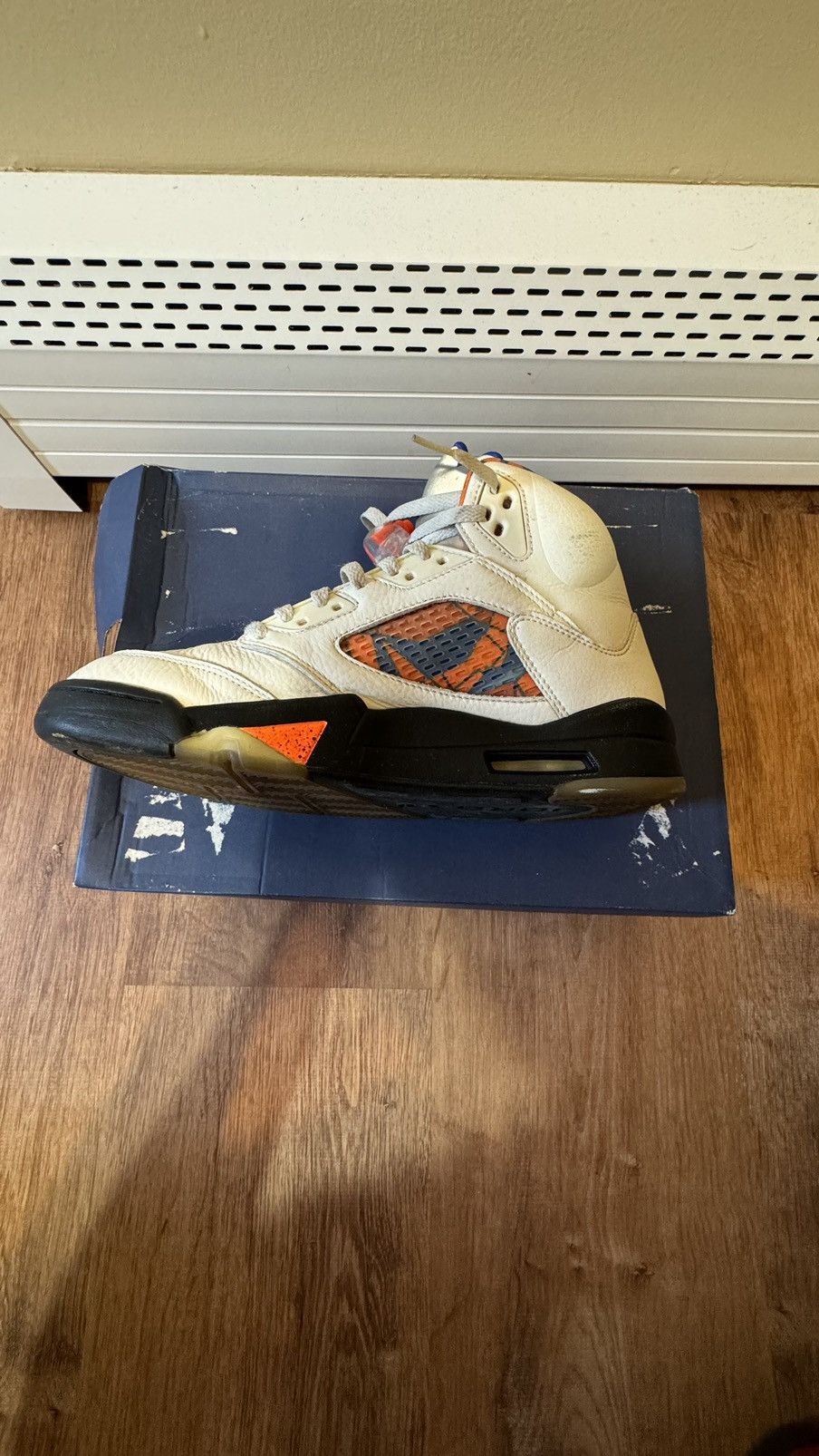 Jordan Brand Air Jordan 5 Retro “International Flight” 2018 Size US 9 / EU 42 - 5 Thumbnail