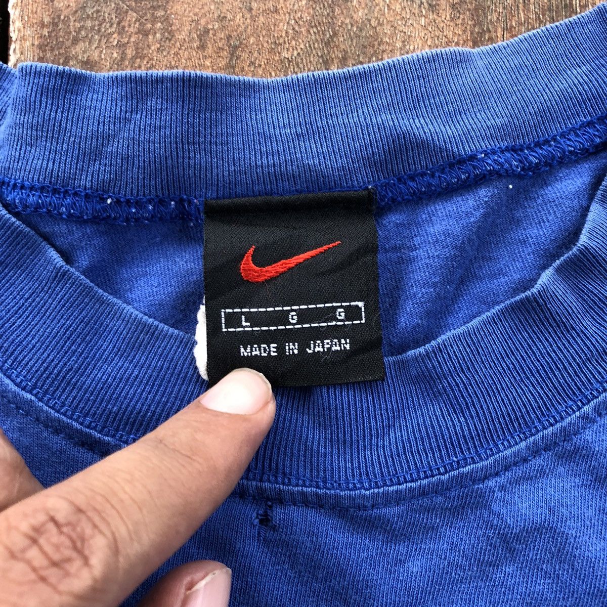 Vintage Vintage Thrashed Faded Nike Single Stitch Rare T Shirt Size US L / EU 52-54 / 3 - 5 Thumbnail