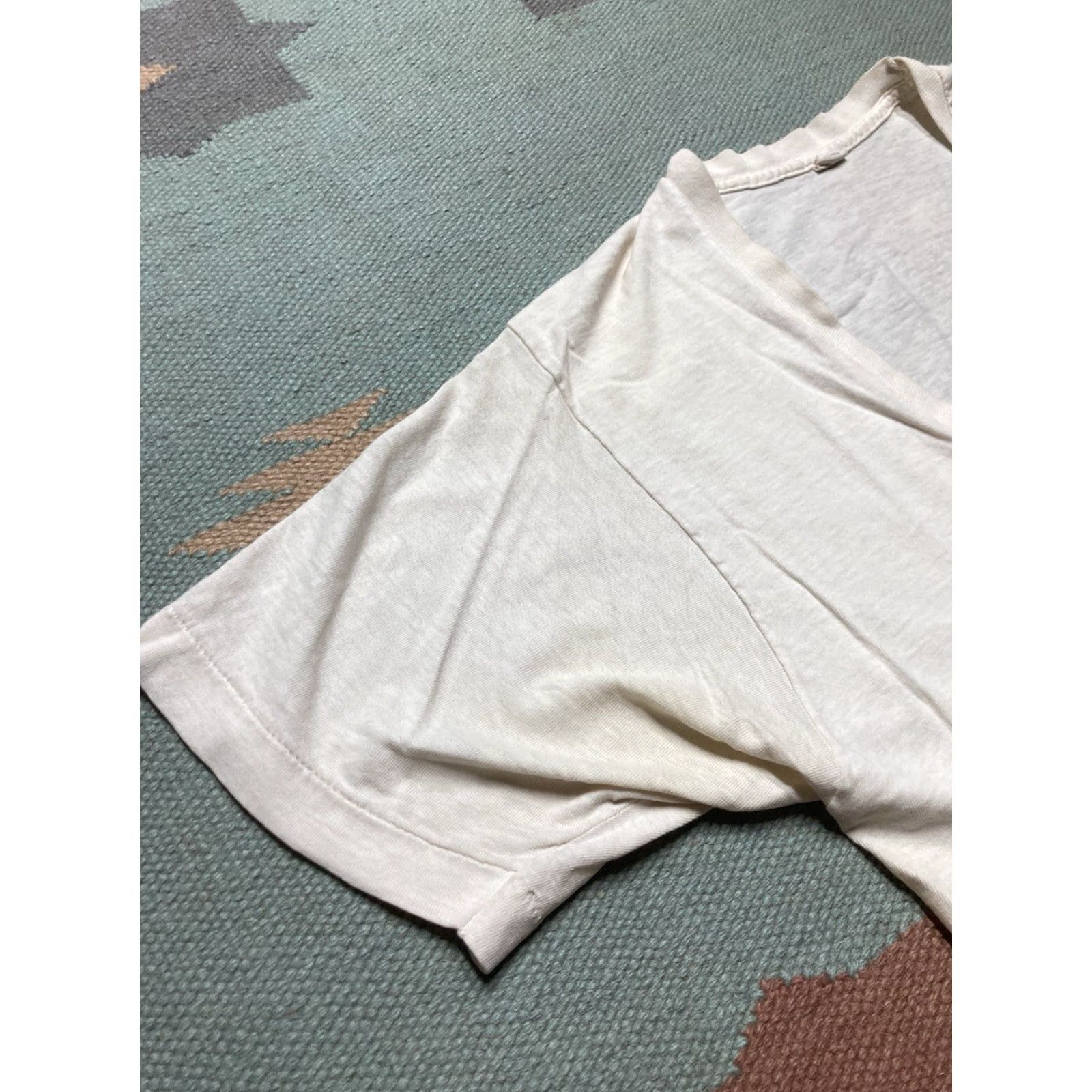 Fruit Of The Loom VINTAGE Fruit of the Loom T-Shirt Grunge V-Neck White Cotton Medium M Men Shirt Size US M / EU 48-50 / 2 - 7 Thumbnail