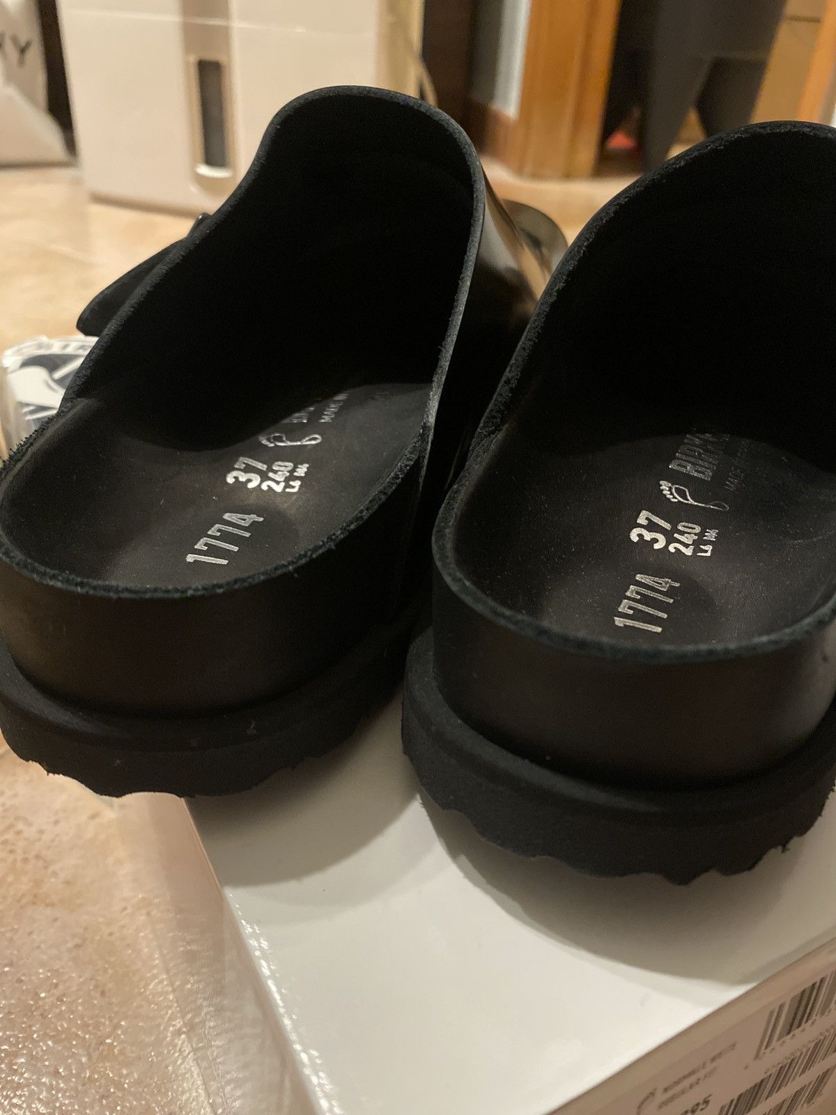 Birkenstock 🖤 Birkenstock 1774 glossy leather 33 dougal slip on Size US 9 / EU 42 - 9 Thumbnail