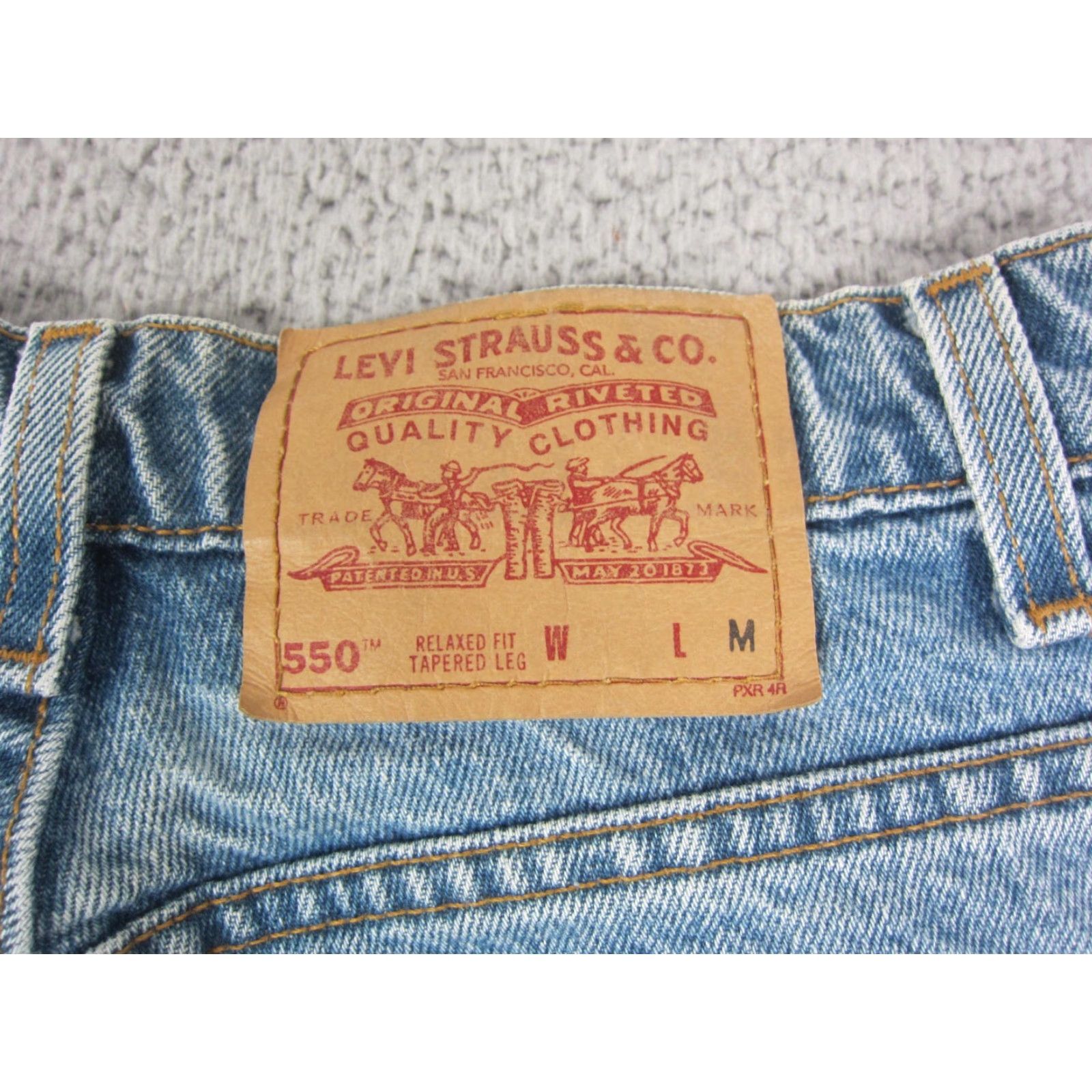 Levi's VINTAGE Levi's 550 Jeans Teens 7 Jr W 26 L 29 Blue Relaxed Fit Tapered Denim USA Jeans Mens 90s Size US 26 / EU 42 - 3 Thumbnail