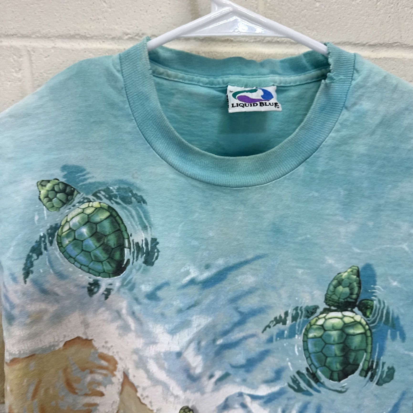 Liquid Blue VINTAGE Liquid Blue Sea Turtle T Shirt Mens Beach Ocean Shells AOP Large Size US L / EU 52-54 / 3 - 7 Thumbnail