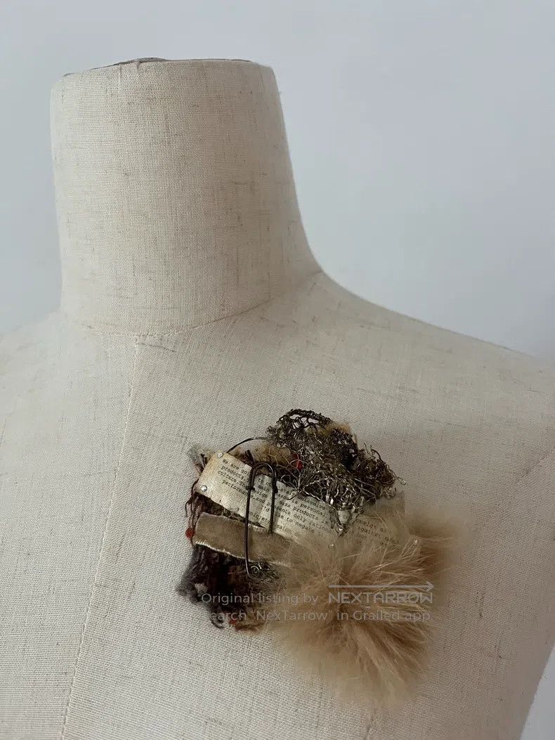 Japanese Brand Japanese Brand emic etic Brooch, accessories Size ONE SIZE - 1 Thumbnail