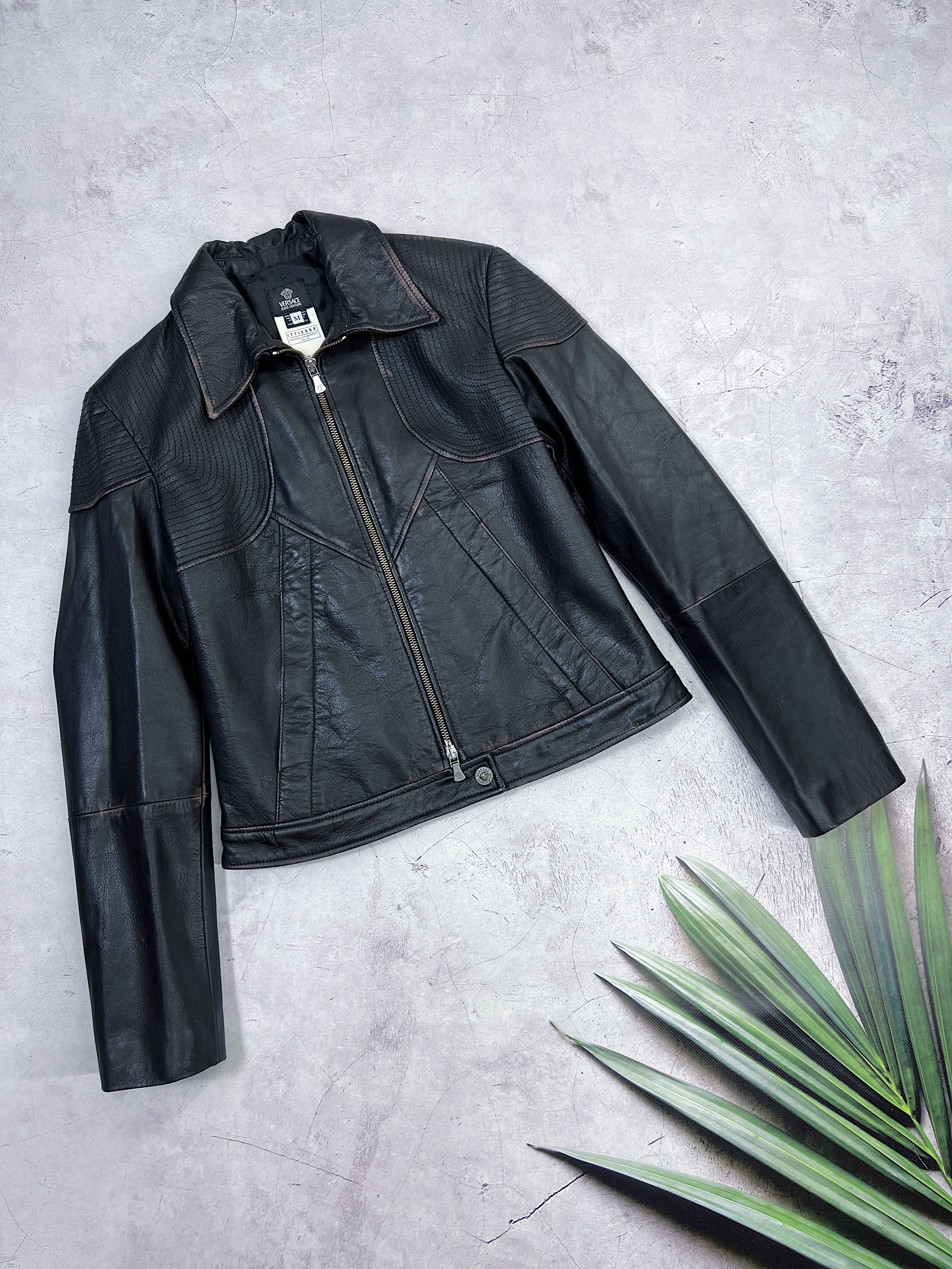 Versace × Versace Jeans Couture × Vintage Versace Jeans Couture Leather Jacket Distressed Design Size M / US 6-8 / IT 42-44 - 9 Thumbnail