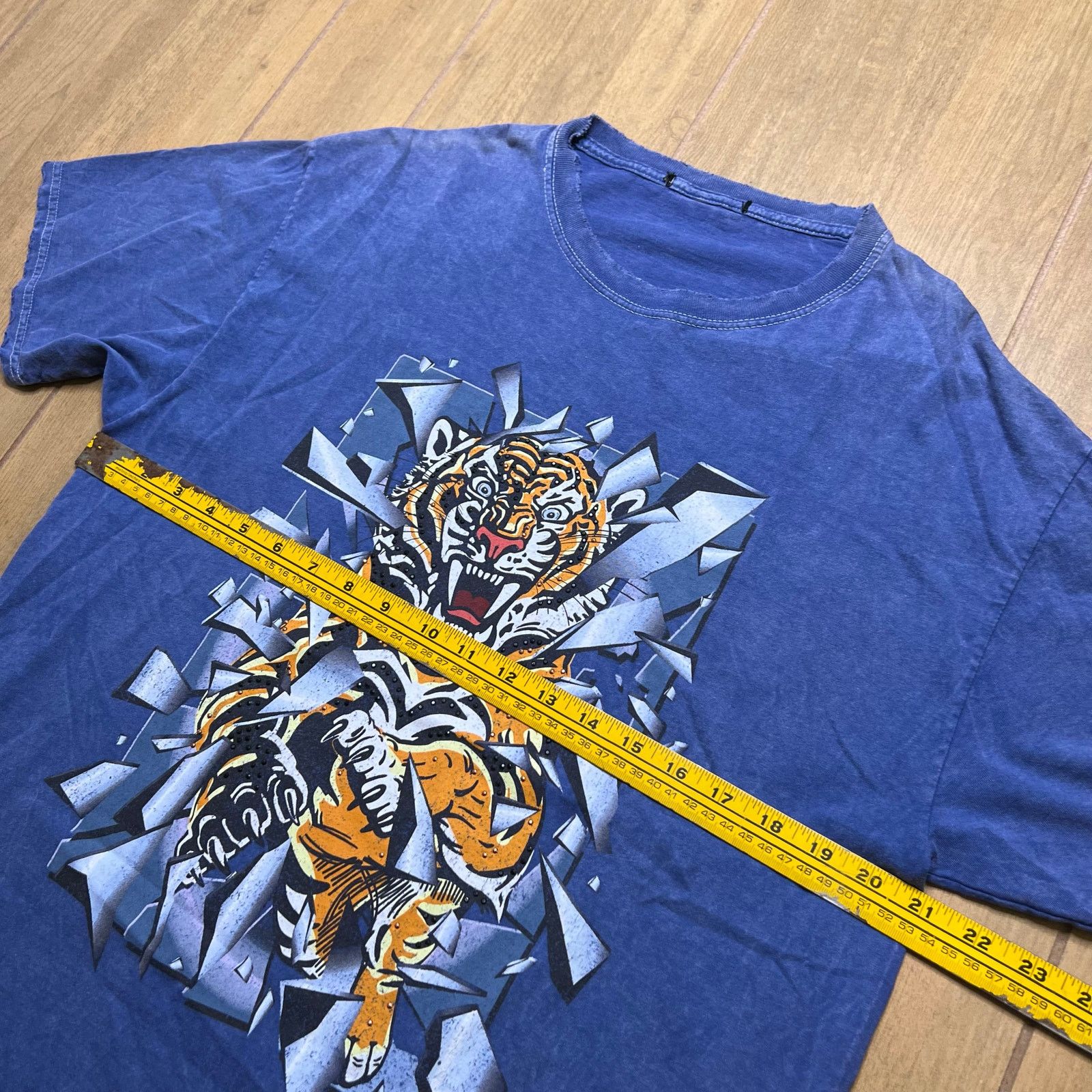 Ed Hardy Vintage Tiger Graphic T-Shirt Blue Faded Y2K Grunge Sz M/L Size US L / EU 52-54 / 3 - 5 Thumbnail