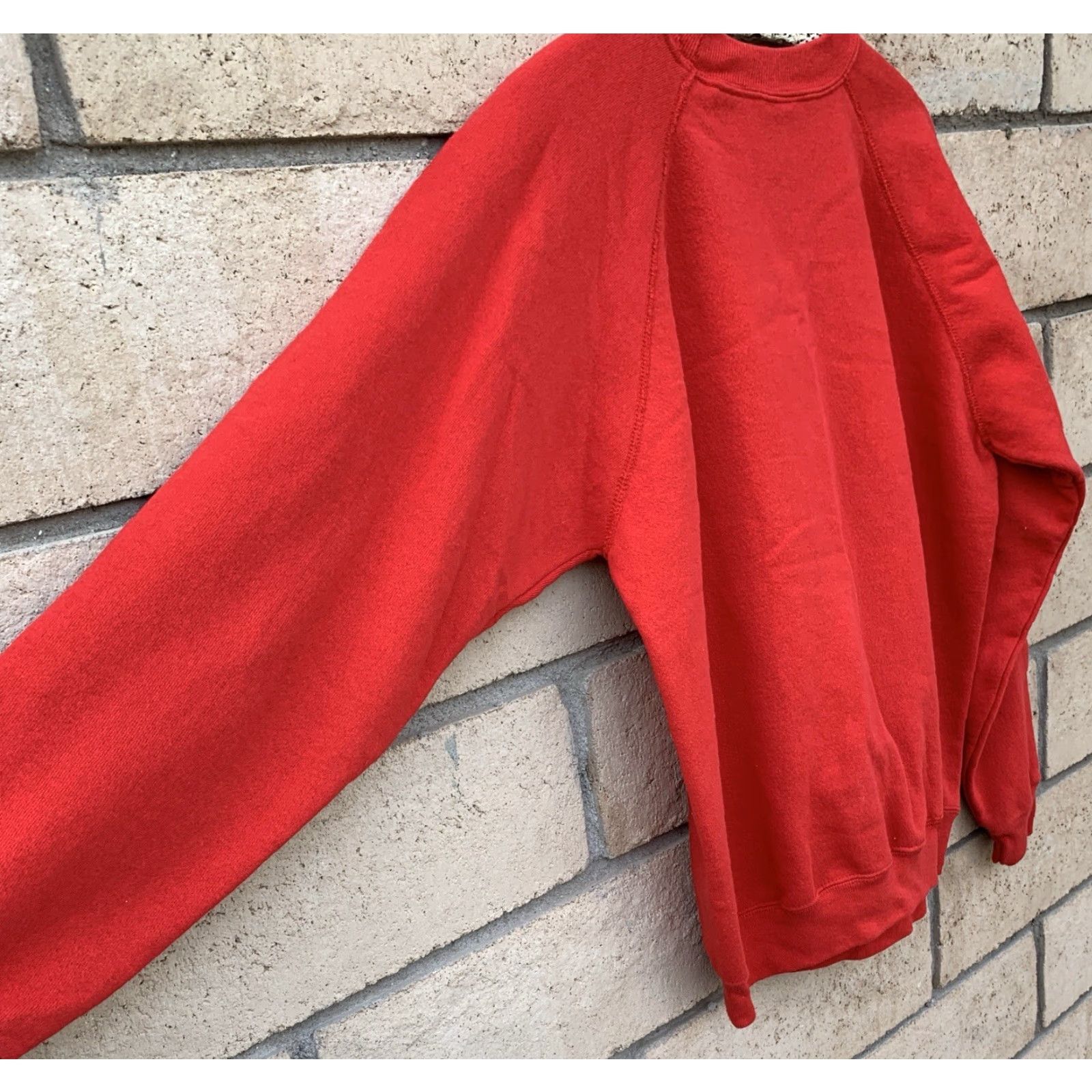 Hanes VINTAGE Hanes Raglan Graphic Sweatshirt Shirt Pullover Mens L Red USA Made In USA Graphic Print Size US L / EU 52-54 / 3 - 5 Thumbnail