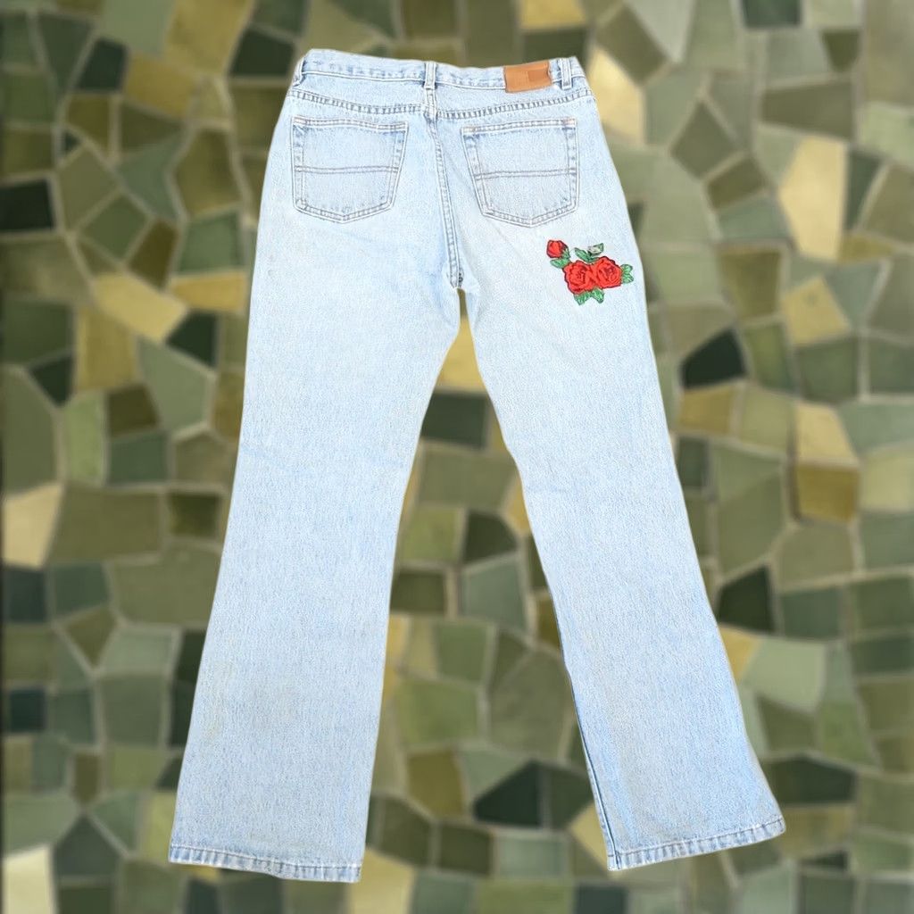 Tommy Hilfiger VINTAGE Tommy Hilfiger Jeans Bootcut Denim Light Wash 90s 10 Women Mens Size 32" / US 10 / IT 46 - 1 Thumbnail