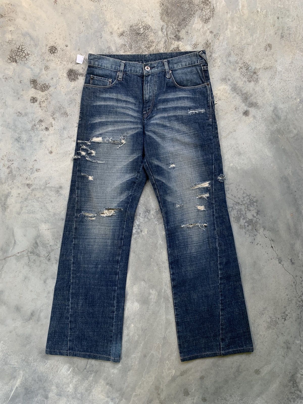 Japanese Brand Uniqlo Punk Distressed Twisted Leg Flare Jeans Size US 30 / EU 46 - 5 Thumbnail
