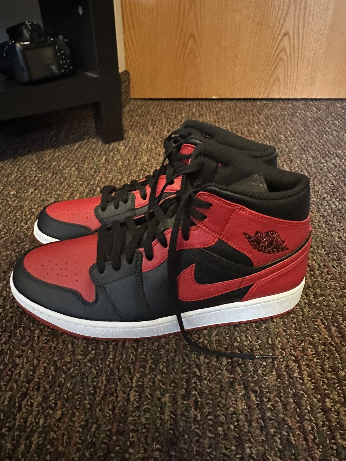jordan1 mid banned