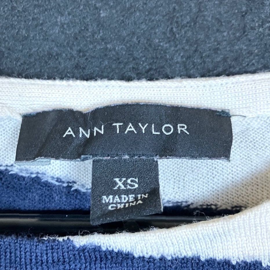 Loft VINTAGE LOFT Ann Taylor WOmenS Sweater Navy Blue White 100% Merino Wool XS Crew Neck Long Sleeve Knit Pullover Lightweight Casual Workwear Preppy Size XS / US 0-2 / IT 36-38 - 6 Thumbnail