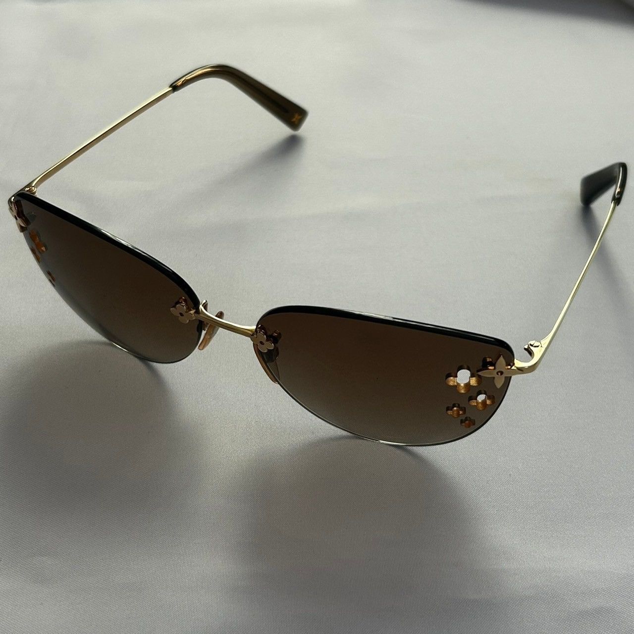 Louis Vuitton Louis Vuitton Desmayo Sunglasses Size ONE SIZE - 1 Thumbnail