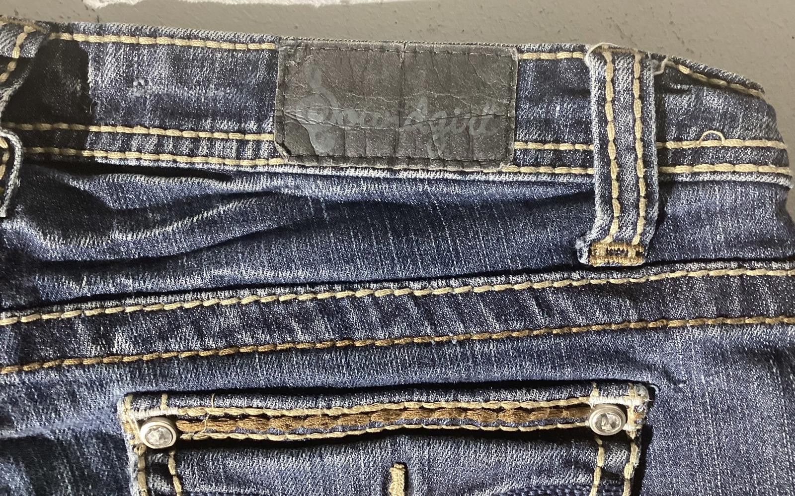 Designer Soundgirl Women's Distress Blue Embellished Jeans Size 9 Size 28" / US 6 / IT 42 - 9 Thumbnail
