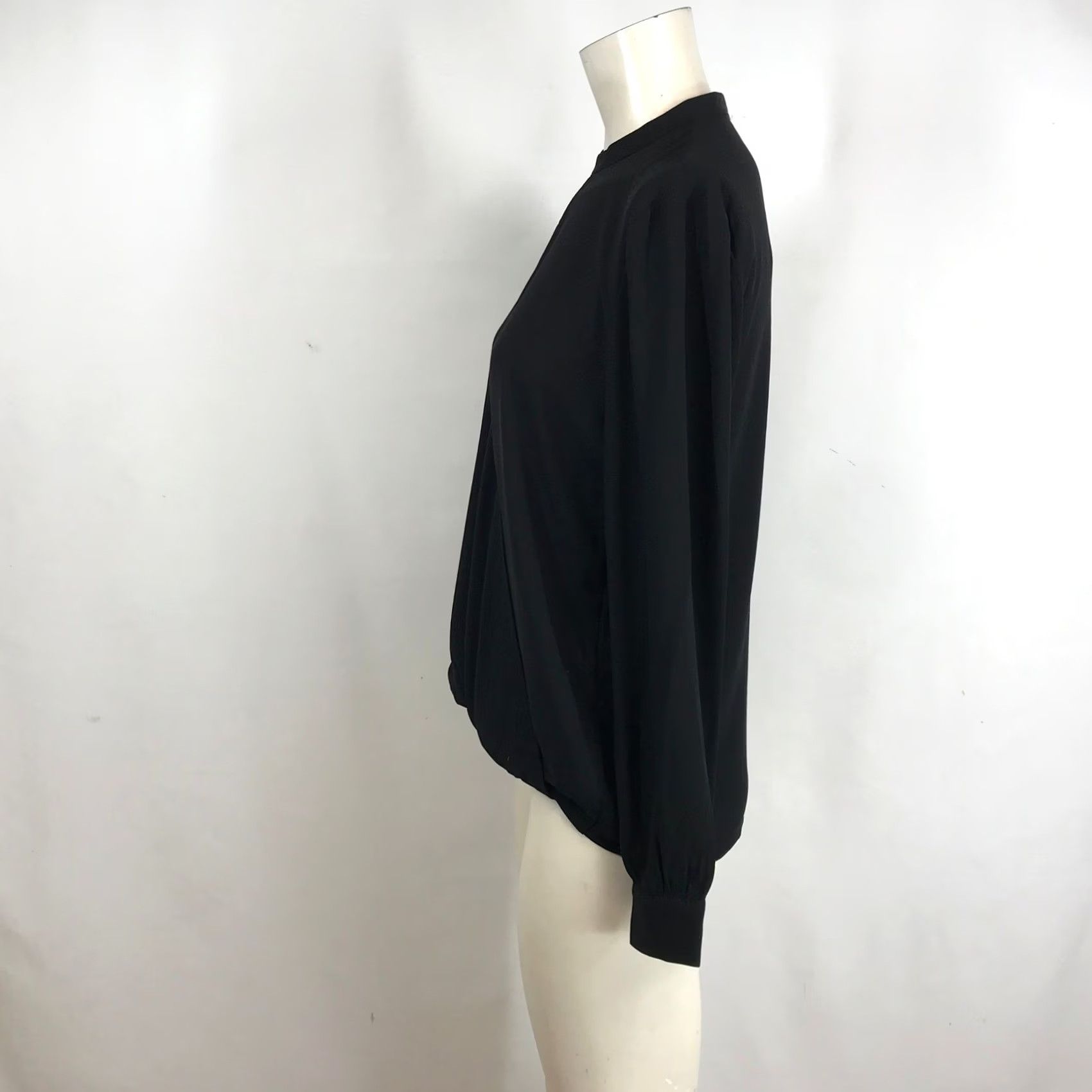 Eileen Fisher Eileen Fisher Blouse XS XXS Black Silk Mock Neck Keyhole Wrap Front Button Back Closure long sleeve Women's 2XS 100% Silk Size XXS / US 00 / IT 34 - 6 Thumbnail