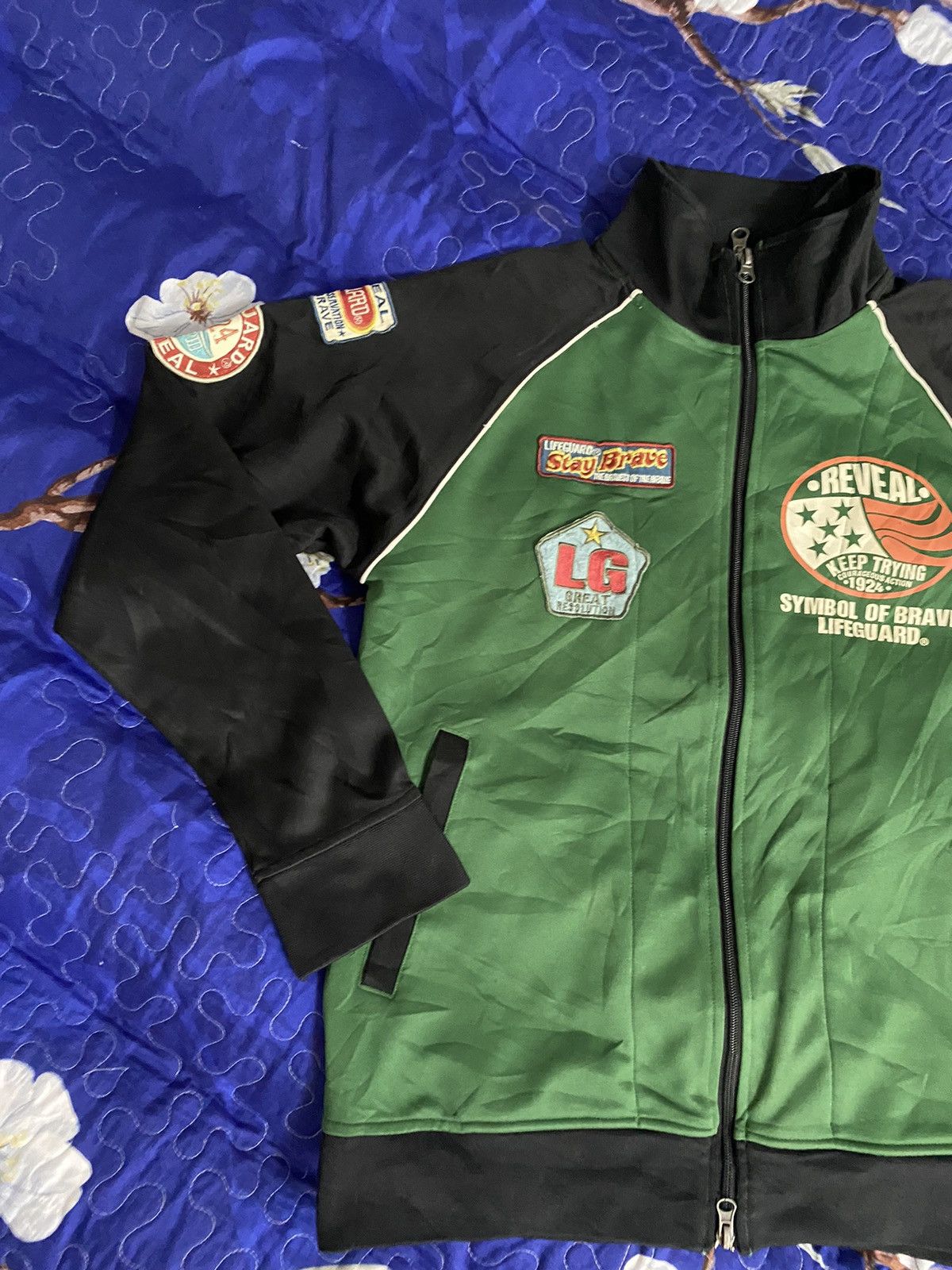 Vintage VINTAGE SYMBOL BRAVE LIFEGUARD REVEAL TRACKTOP Size US M / EU 48-50 / 2 - 3 Thumbnail