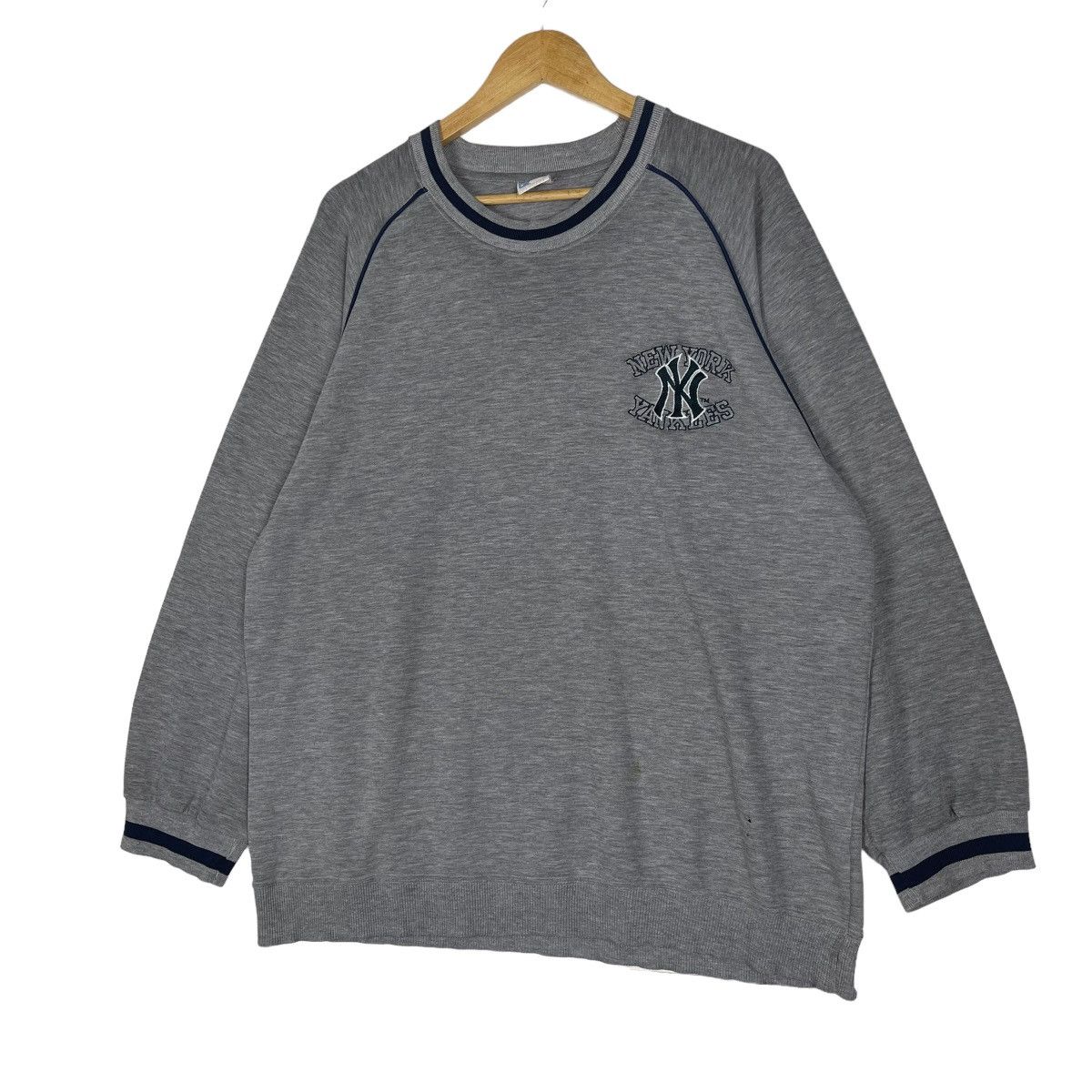 New York Yankees New York Yankees Small Logo Crewneck Sweatshirt Size US L / EU 52-54 / 3 - 3 Thumbnail