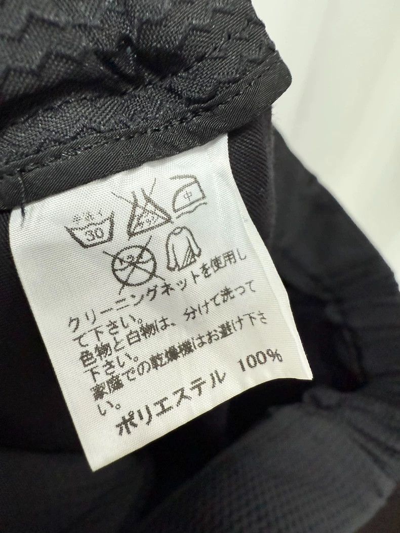 Issey Miyake Issey Miyake Black pleated three-dimensional structure cap Size 31" - 7 Thumbnail