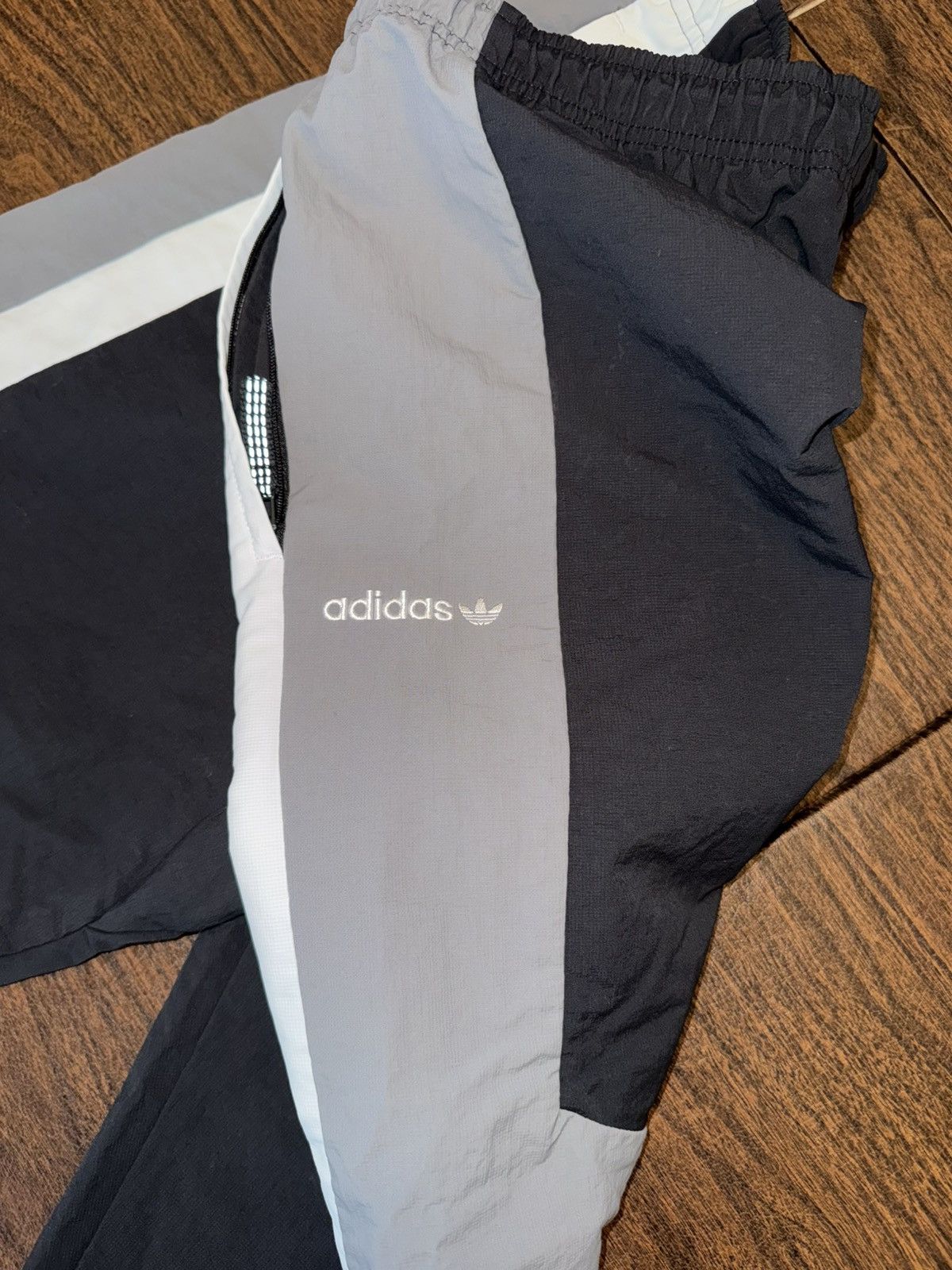 Adidas adidas Men's Nylon Track Pants Windbreaker, Size Medium Size US 32 / EU 48 - 4 Thumbnail