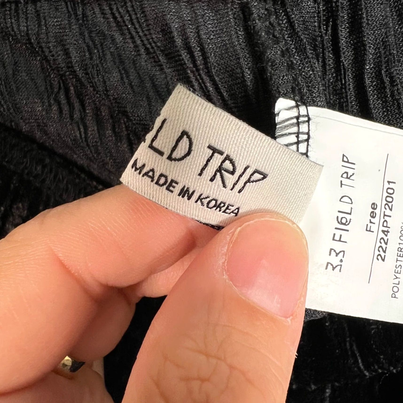 Velvet 3.3 Field Trip Black Pleated Velvet Wide Leg Lounge Pants Womens One Size Size 42" / US 20 - 4 Thumbnail